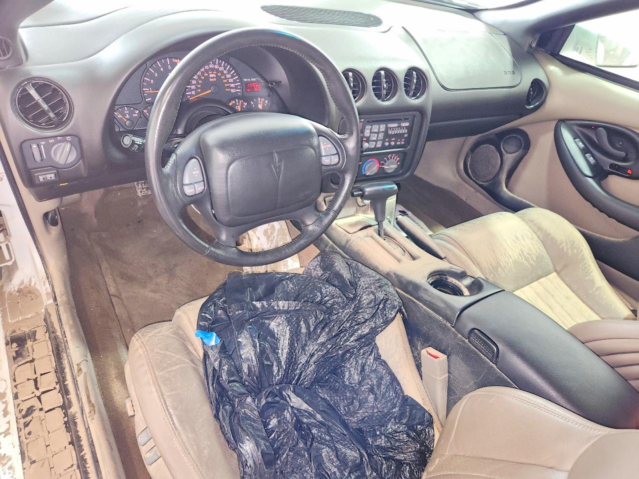 2000 Pontiac Firebird Trans Am White vin: 2G2FV32G3Y2144650