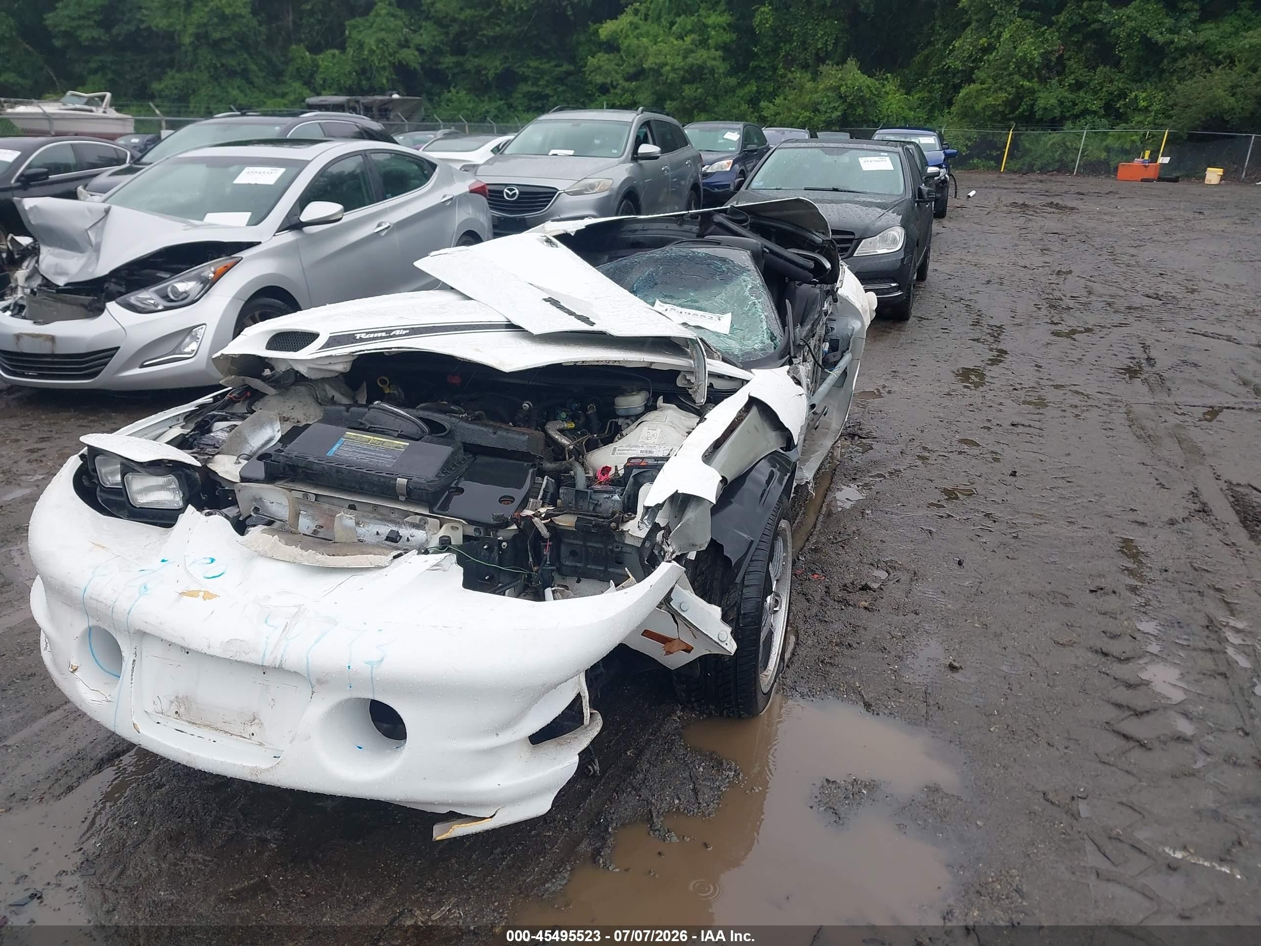 2000 Pontiac Firebird Trans Am White vin: 2G2FV32G6Y2129902