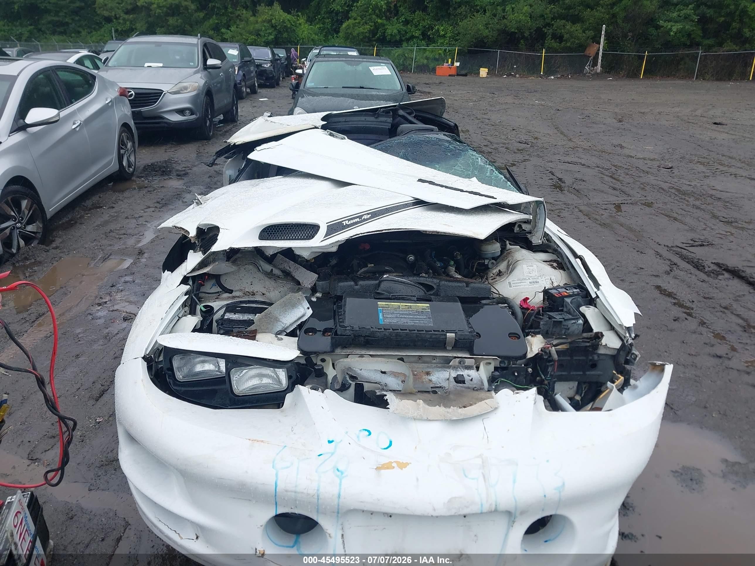 2000 Pontiac Firebird Trans Am White vin: 2G2FV32G6Y2129902