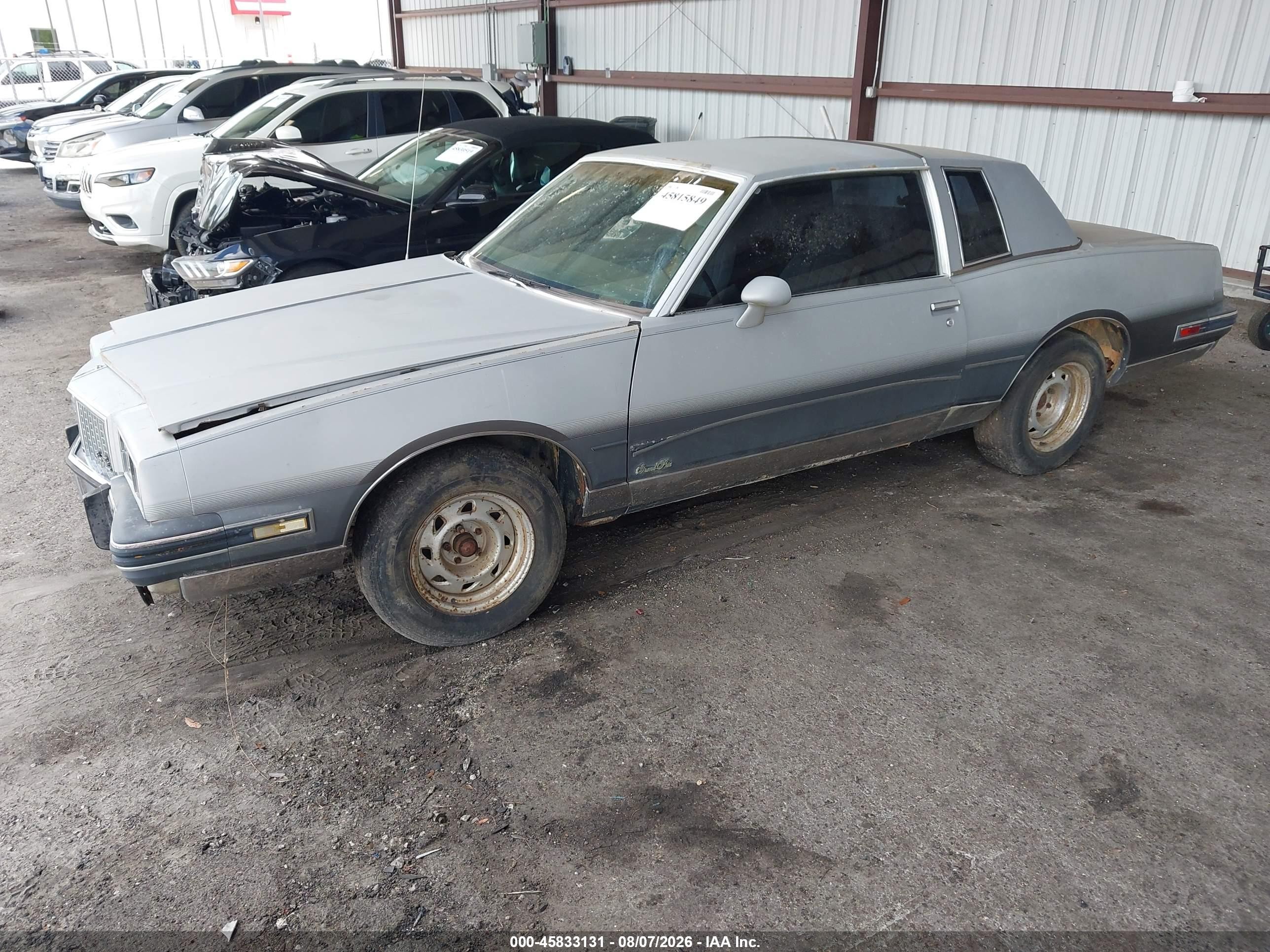 1987 Pontiac Grand Prix   Gray vin: 2G2GJ11A7H2206066
