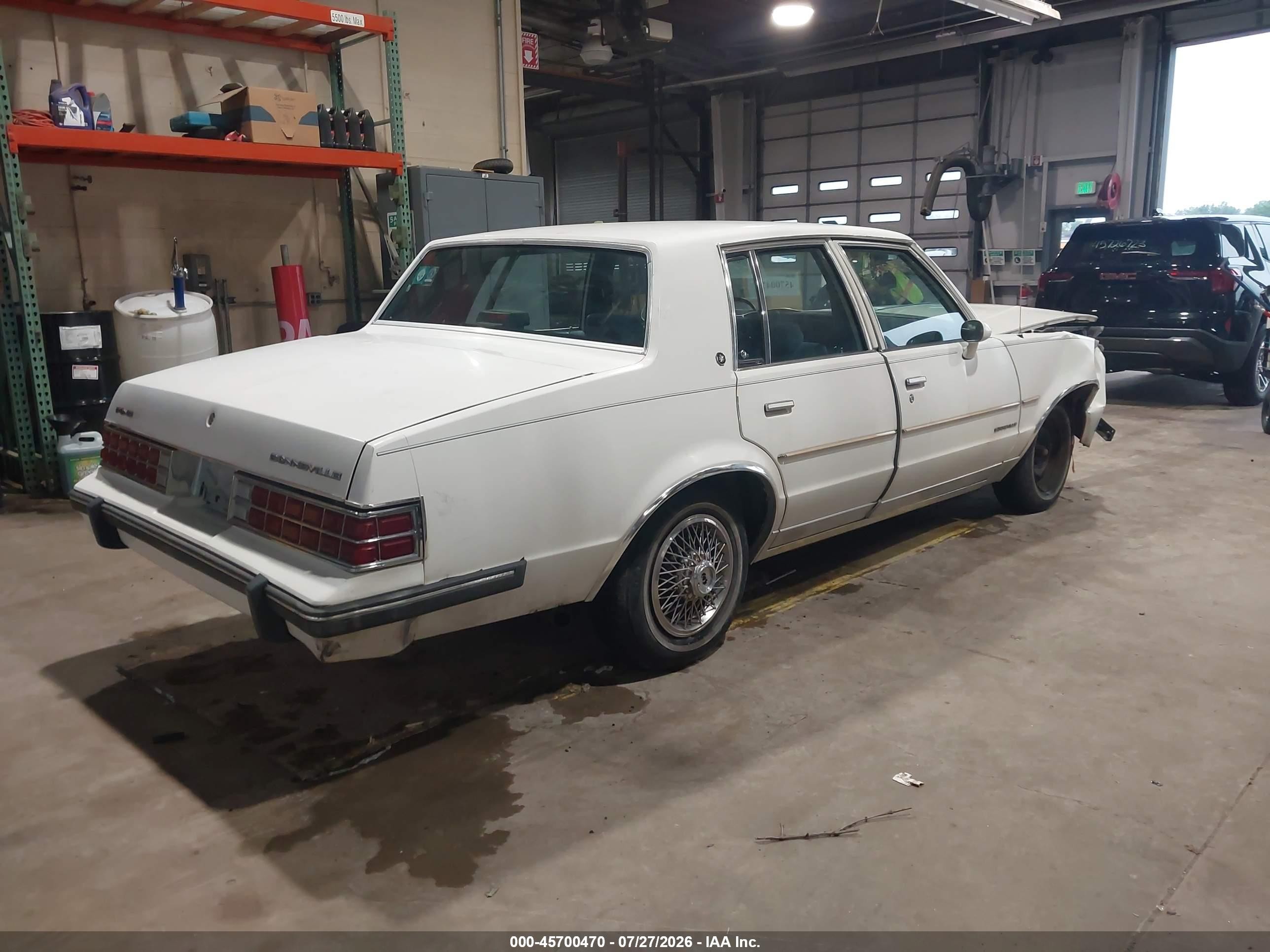 1986 Pontiac Bonneville   White vin: 2G2GN69A7G2283024