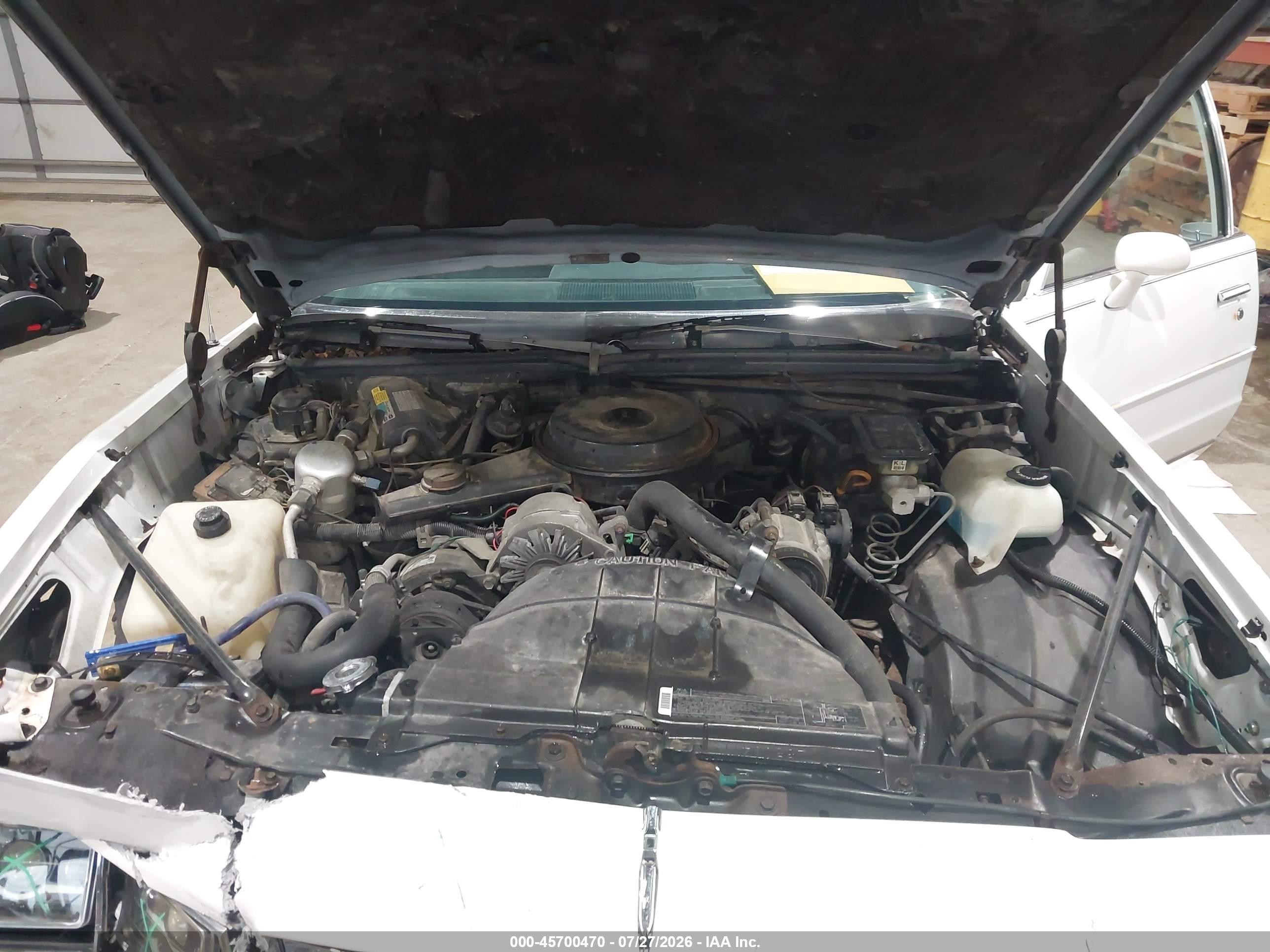 1986 Pontiac Bonneville   White vin: 2G2GN69A7G2283024