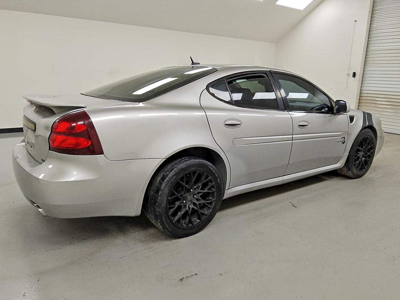 2008 Pontiac Grand Prix Gxp Gray vin: 2G2WC55C081114733