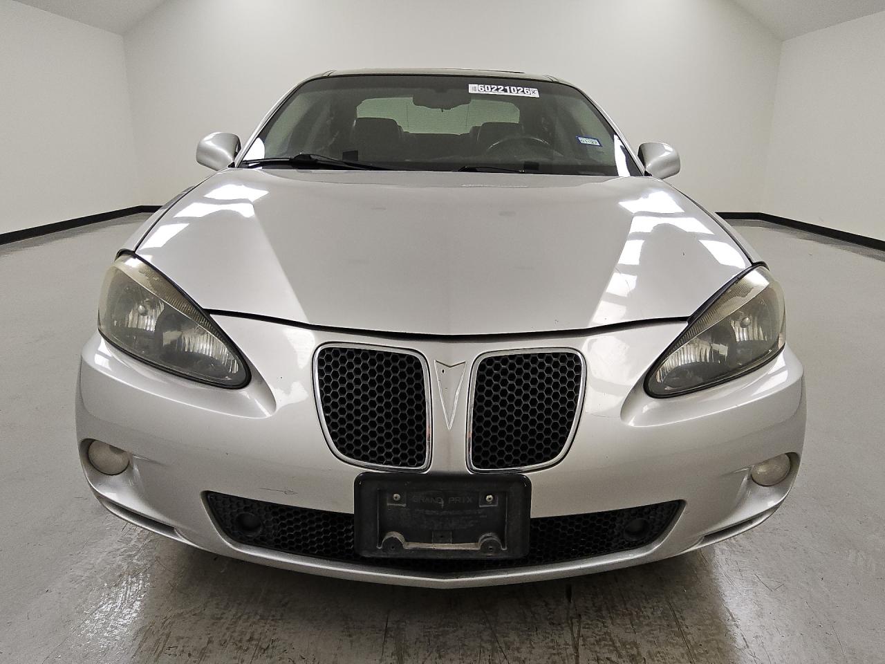 2008 Pontiac Grand Prix Gxp Gray vin: 2G2WC55C081114733 Damage: Left Head Lamp, Faded, Repair Required