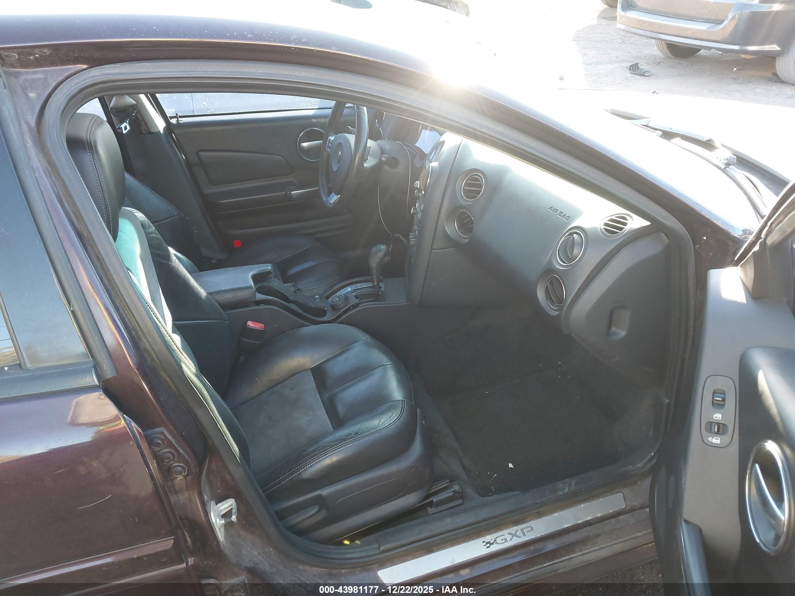 2006 Pontiac Grand Prix Gxp Burgundy vin: 2G2WC58C461104392