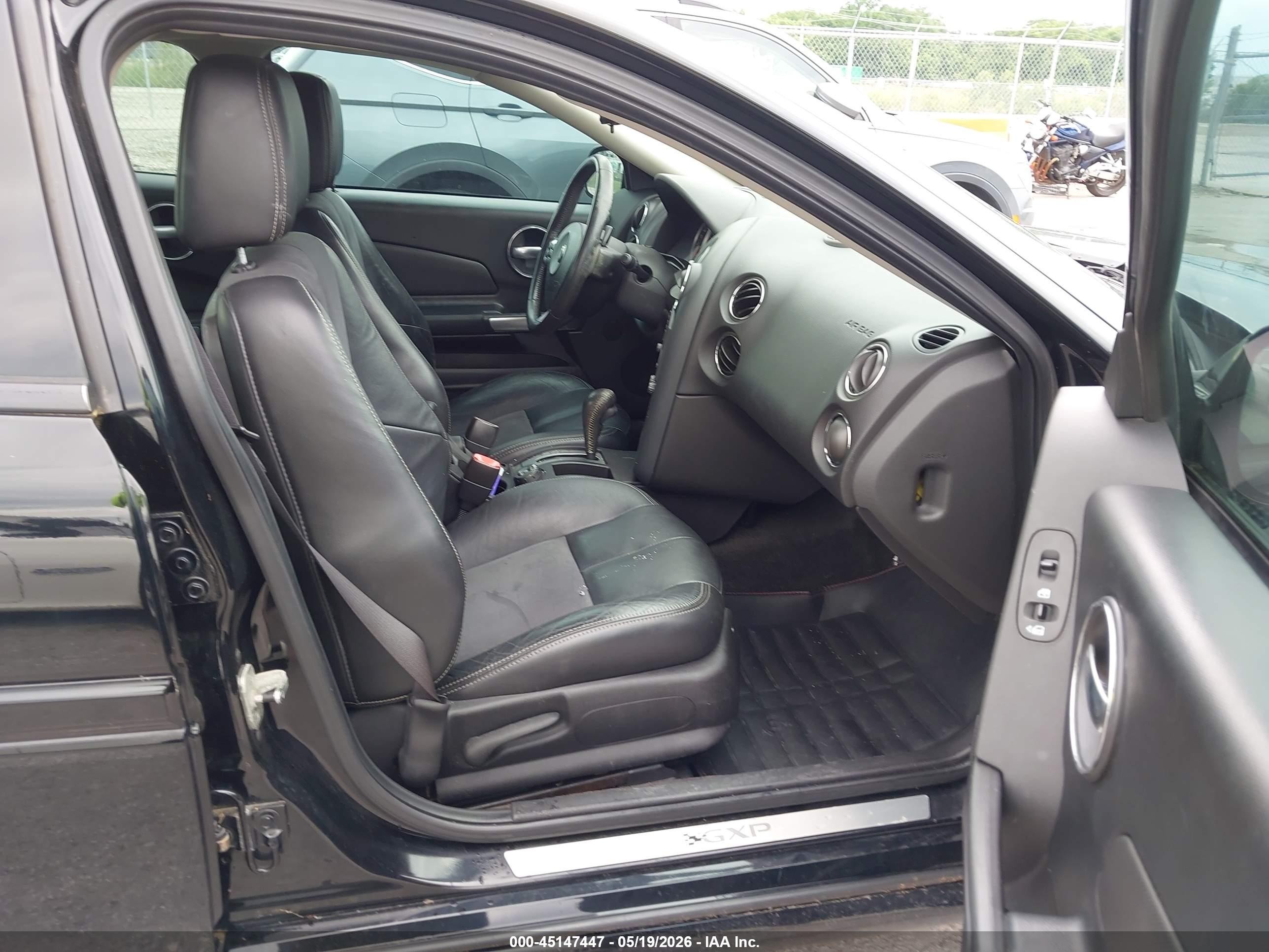 2008 Pontiac Grand Prix Gxp Black vin: 2G2WC58C881103040