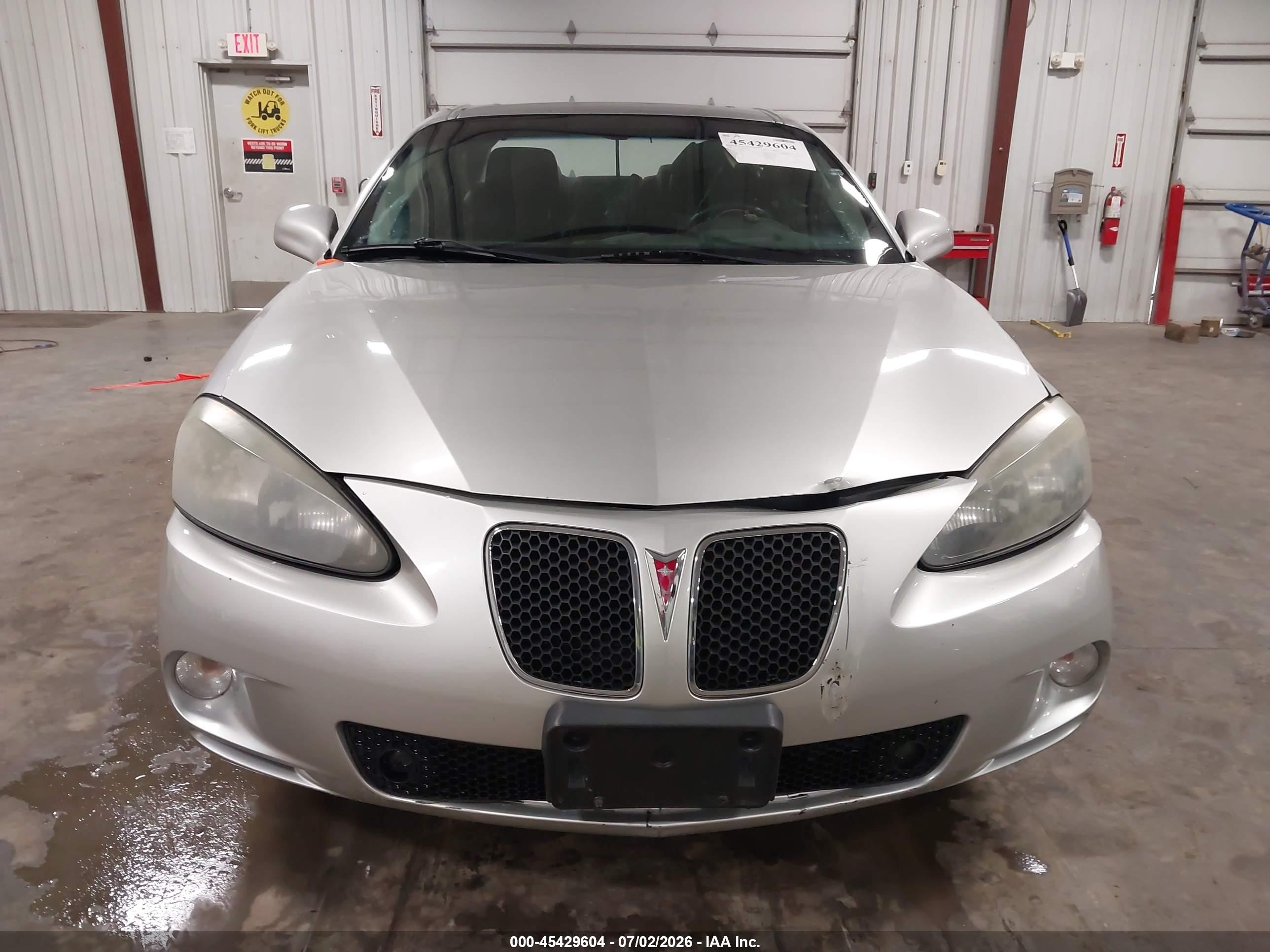 2006 Pontiac Grand Prix Gxp Silver vin: 2G2WC58CX61191781
