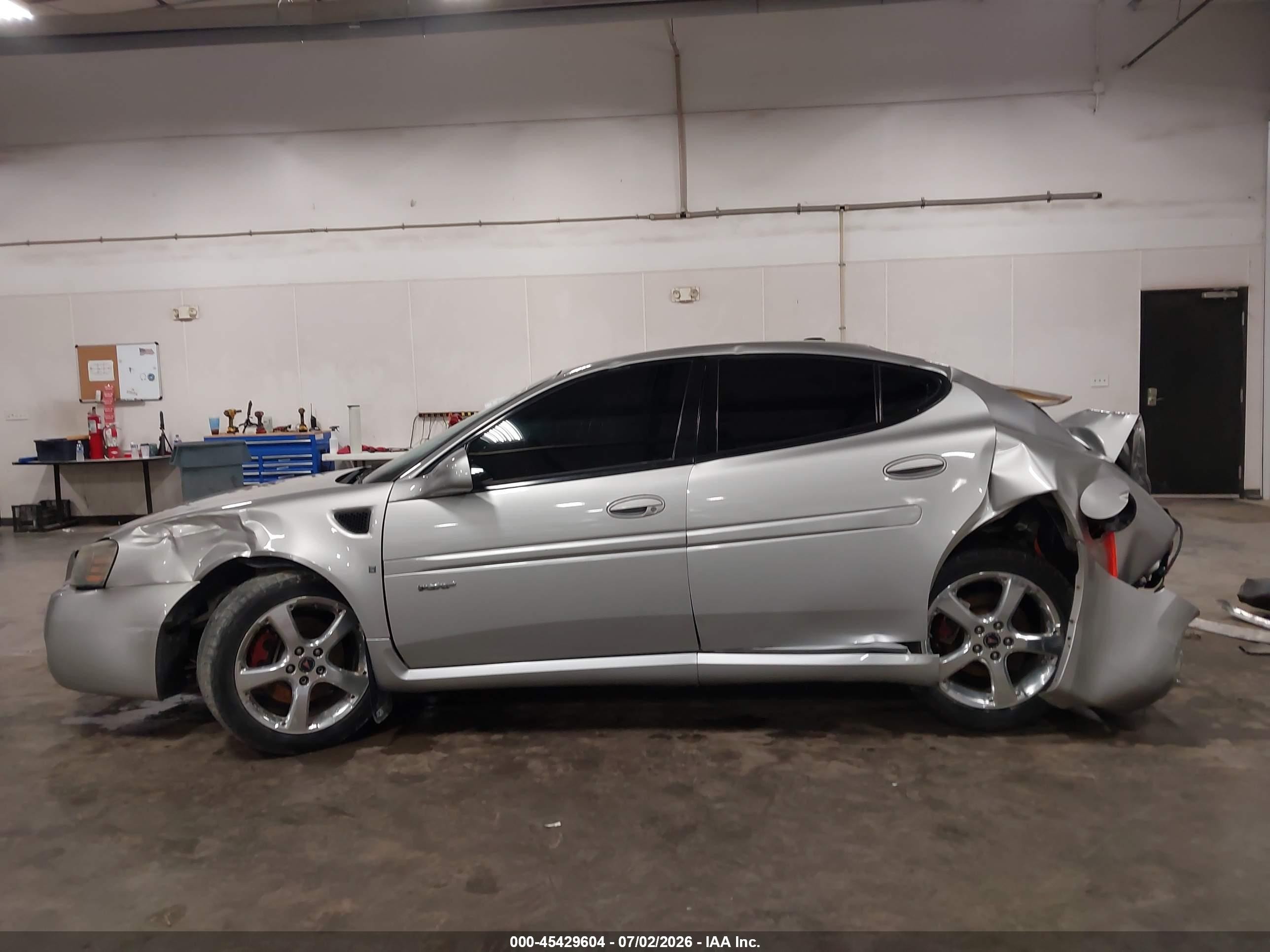 2006 Pontiac Grand Prix Gxp Silver vin: 2G2WC58CX61191781