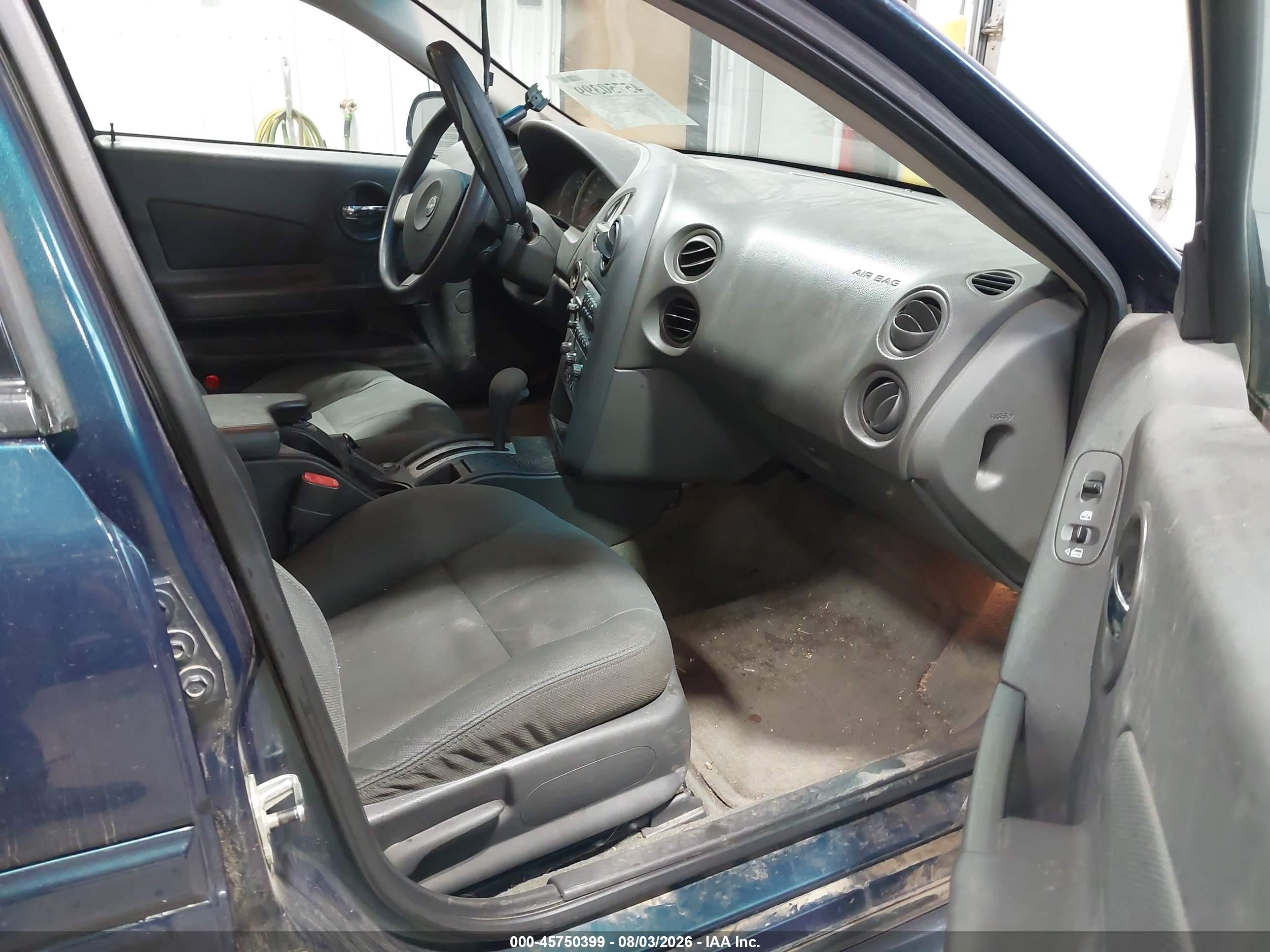 2005 Pontiac Grand Prix   Blue vin: 2G2WP522051209319
