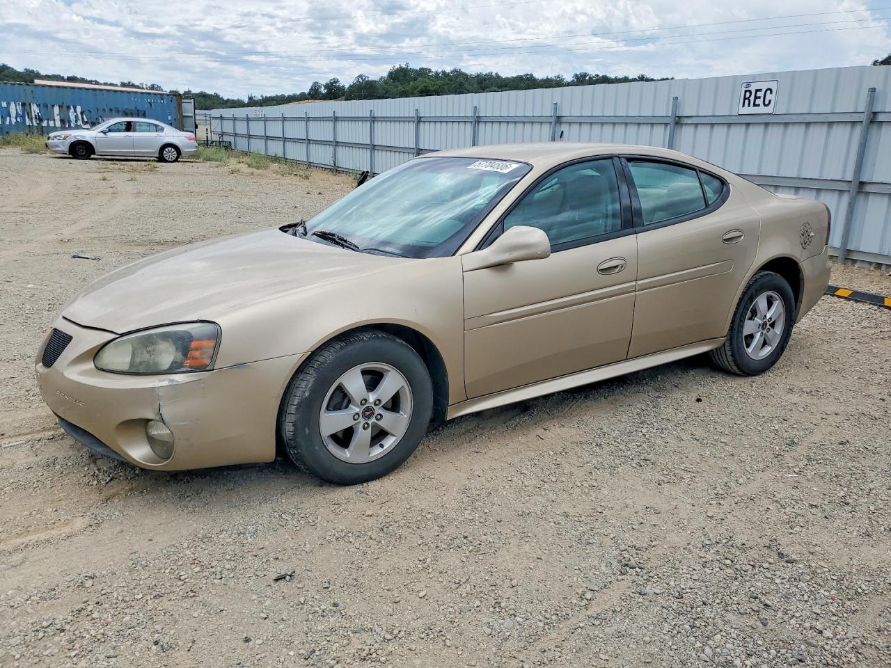 2005 Pontiac Grand Prix Beige vin: 2G2WP522151203366