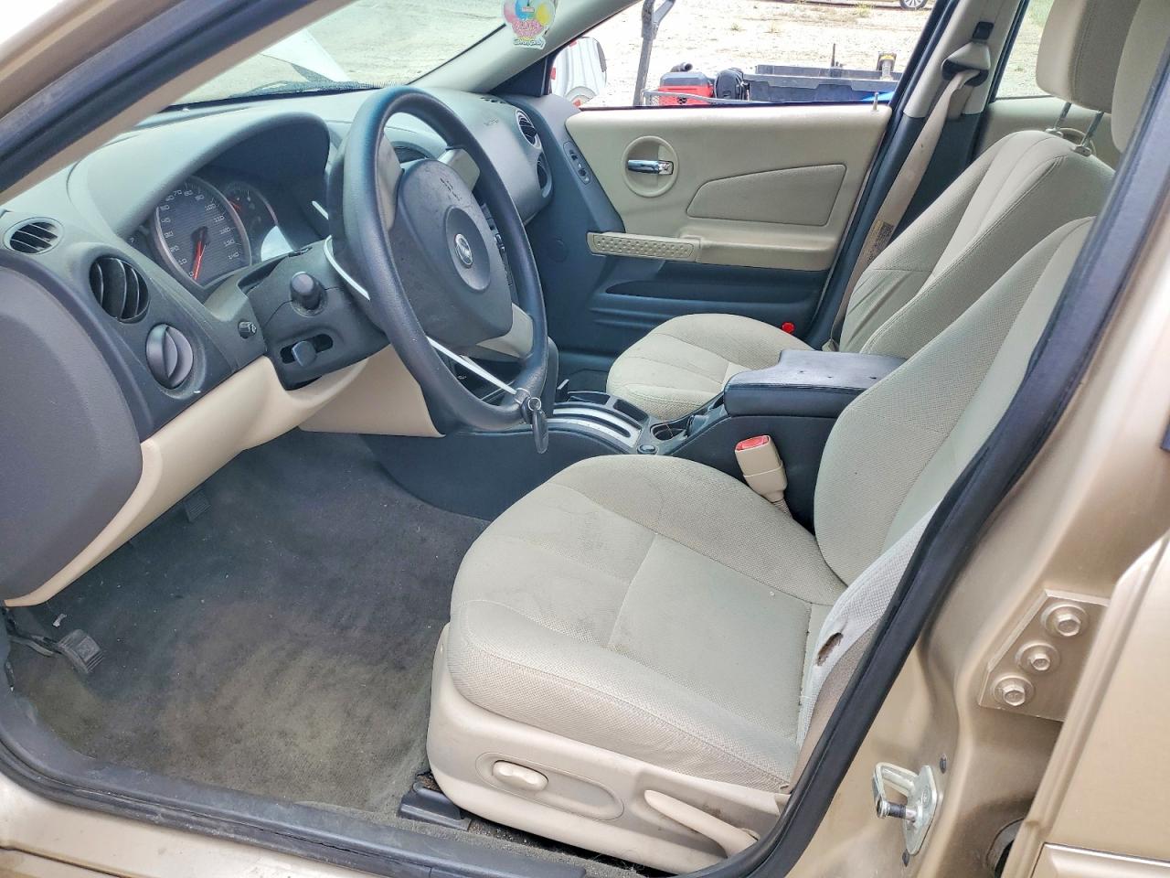 2005 Pontiac Grand Prix Beige vin: 2G2WP522151203366