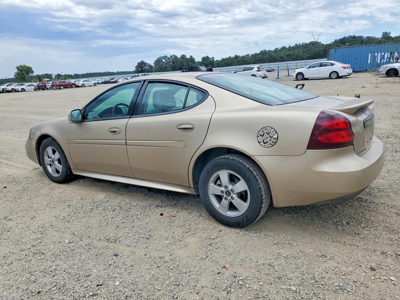 2005 Pontiac Grand Prix Beige vin: 2G2WP522151203366