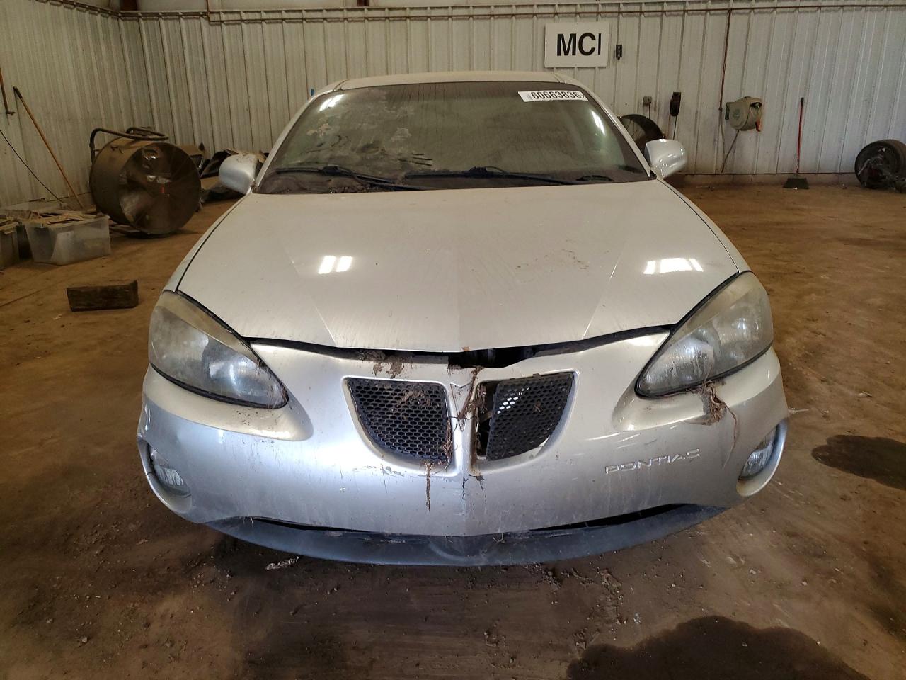 2005 Pontiac Grand Prix Silver vin: 2G2WP522151318758