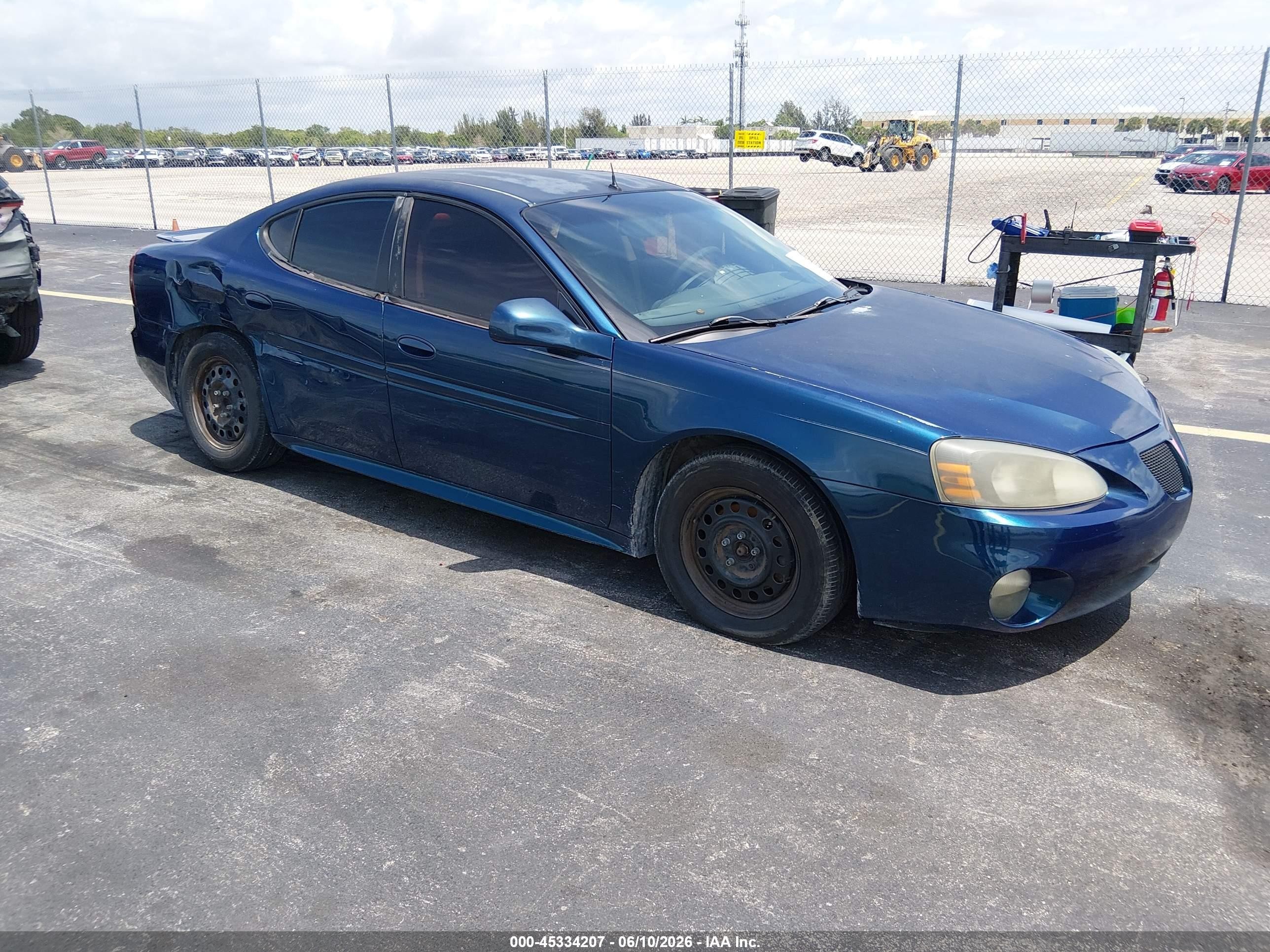 2005 Pontiac Grand Prix   Blue vin: 2G2WP522151355681