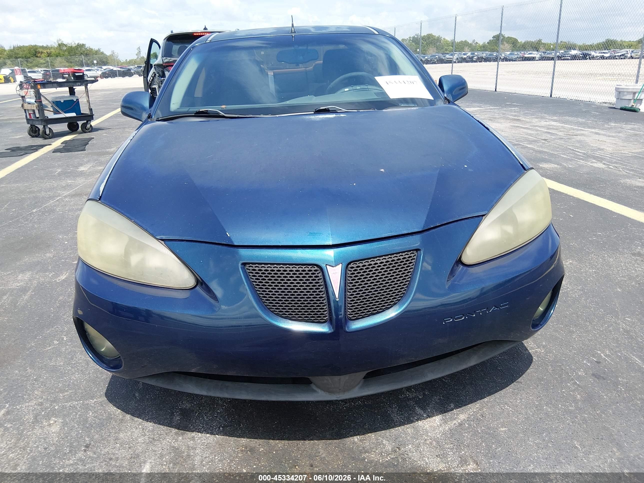 2005 Pontiac Grand Prix   Blue vin: 2G2WP522151355681