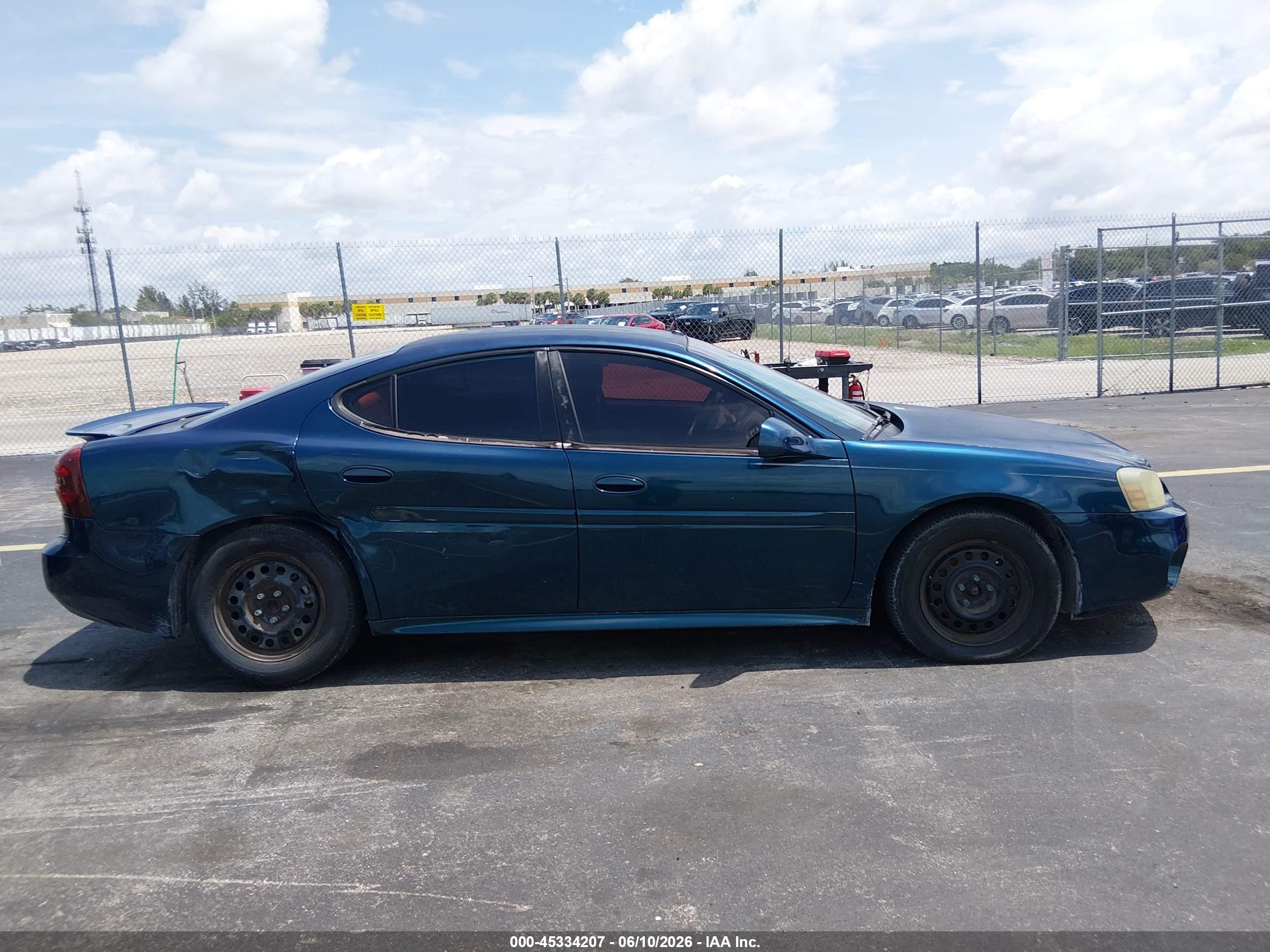 2005 Pontiac Grand Prix   Blue vin: 2G2WP522151355681