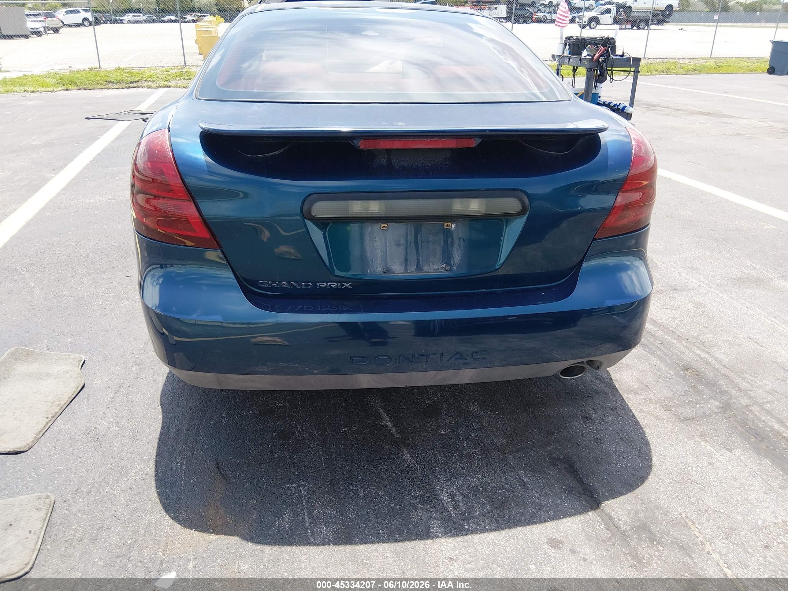 2005 Pontiac Grand Prix   Blue vin: 2G2WP522151355681