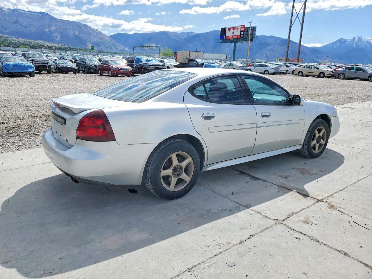 2004 Pontiac Grand Prix Gt Silver vin: 2G2WP522241256267
