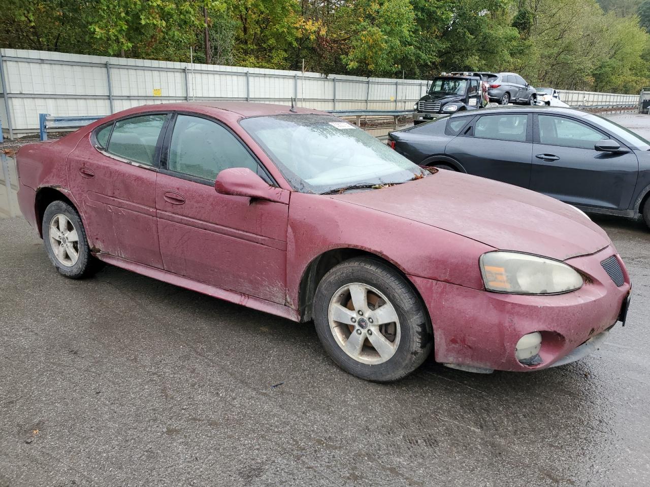 2005 Pontiac Grand Prix Maroon vin: 2G2WP522351325145