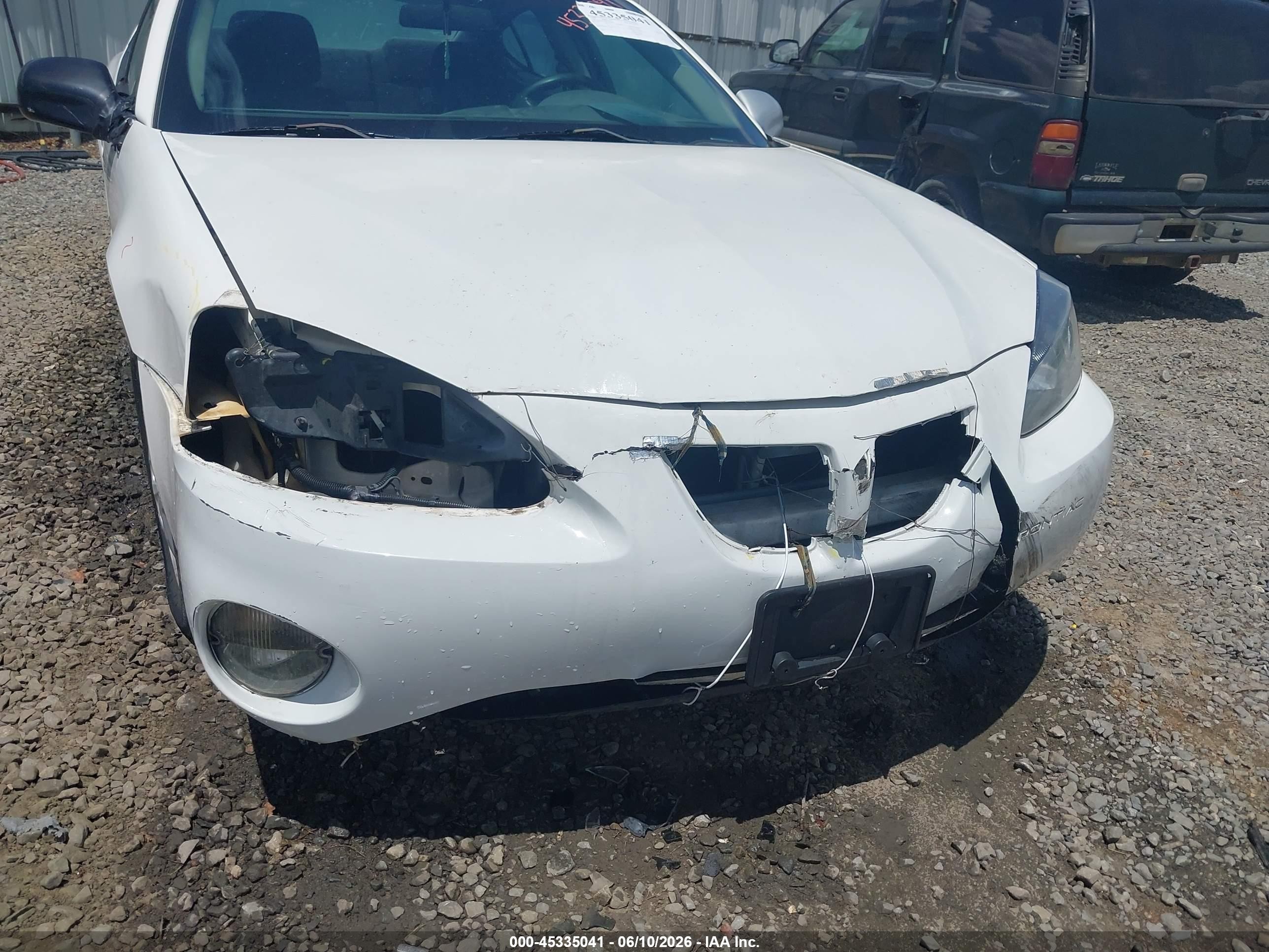 2004 Pontiac Grand Prix Gt1 White vin: 2G2WP522441201996