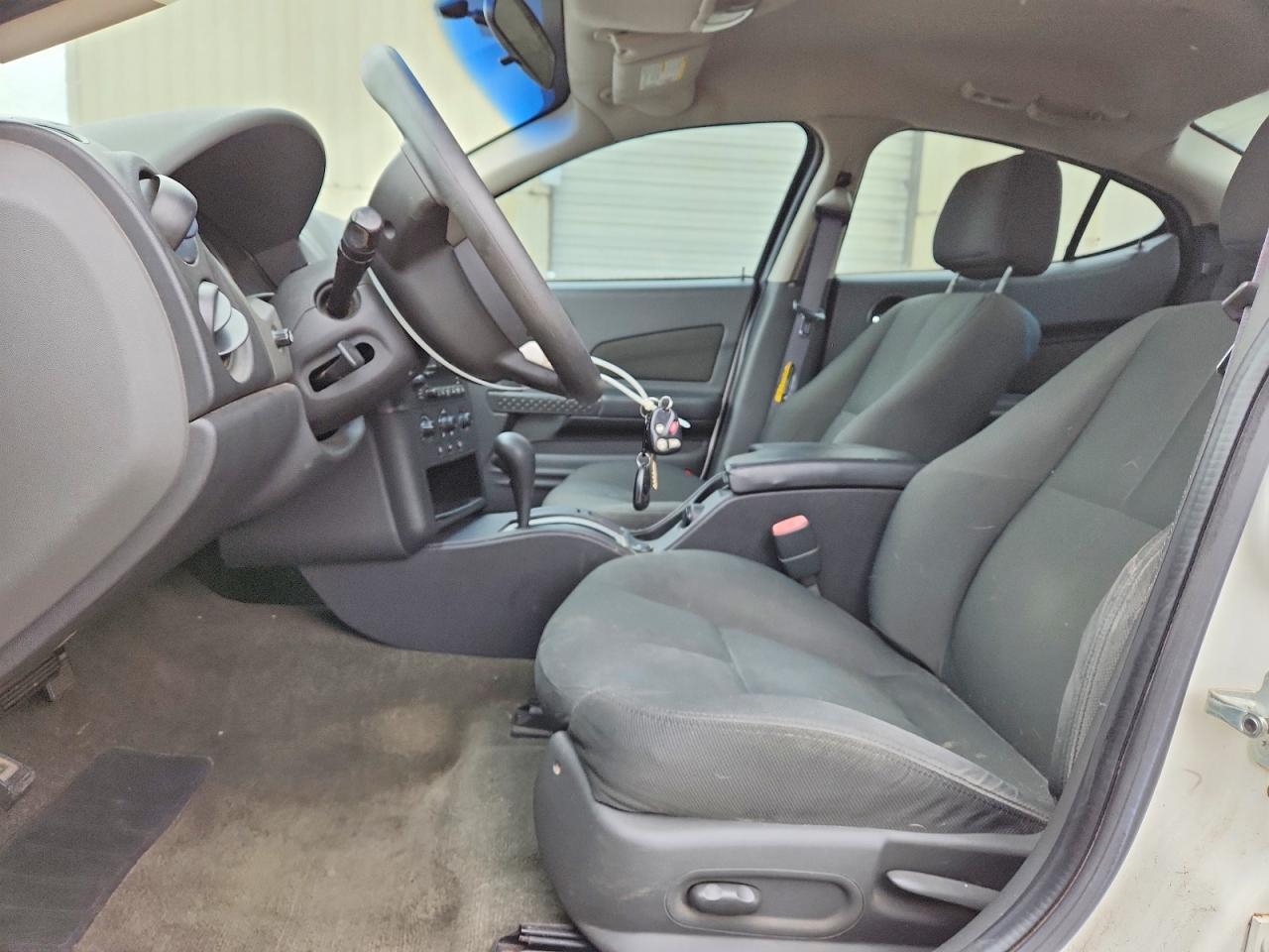 2004 Pontiac Grand Prix White vin: 2G2WP522441207569