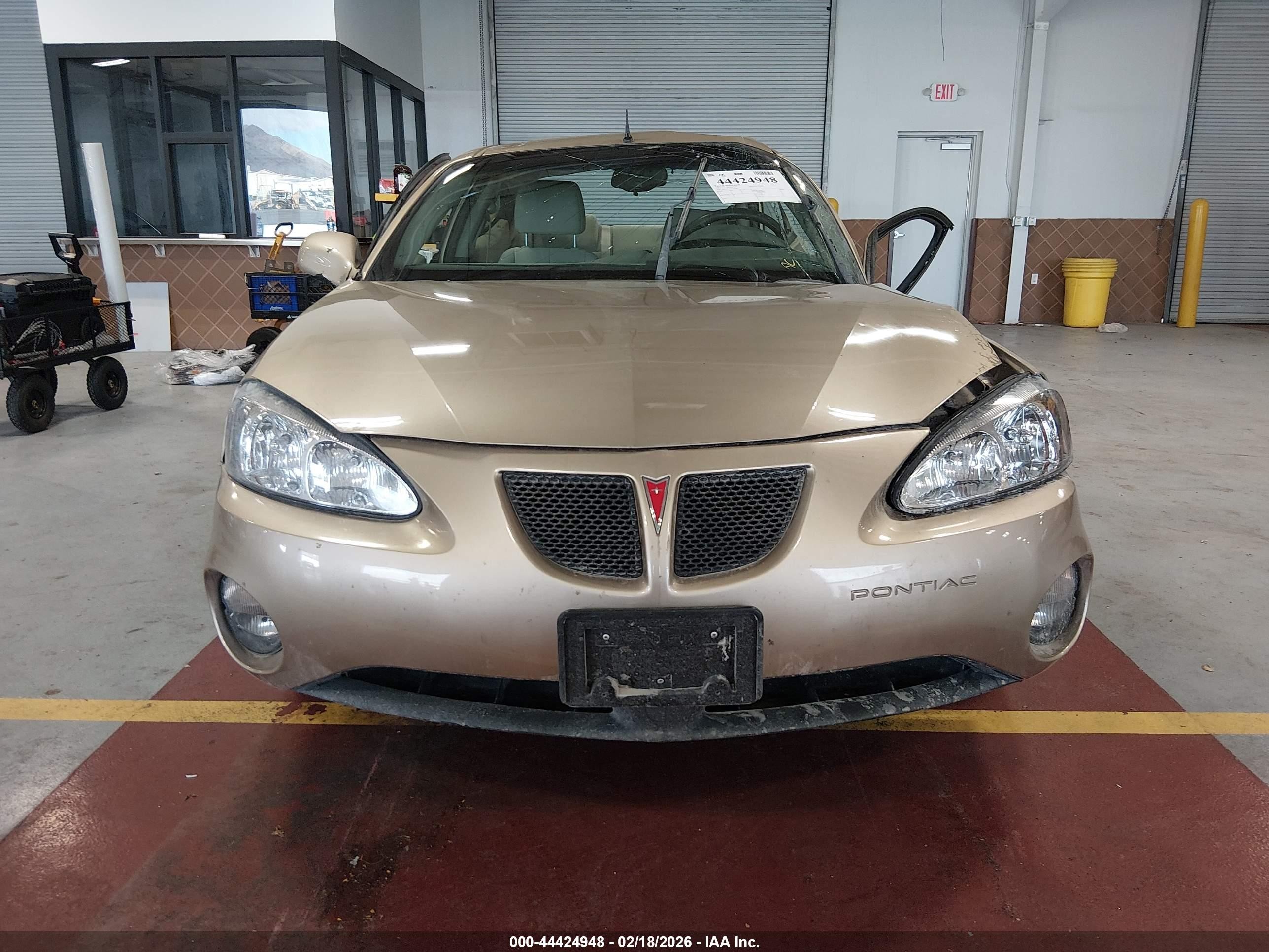 2005 Pontiac Grand Prix   Gold vin: 2G2WP522451195182