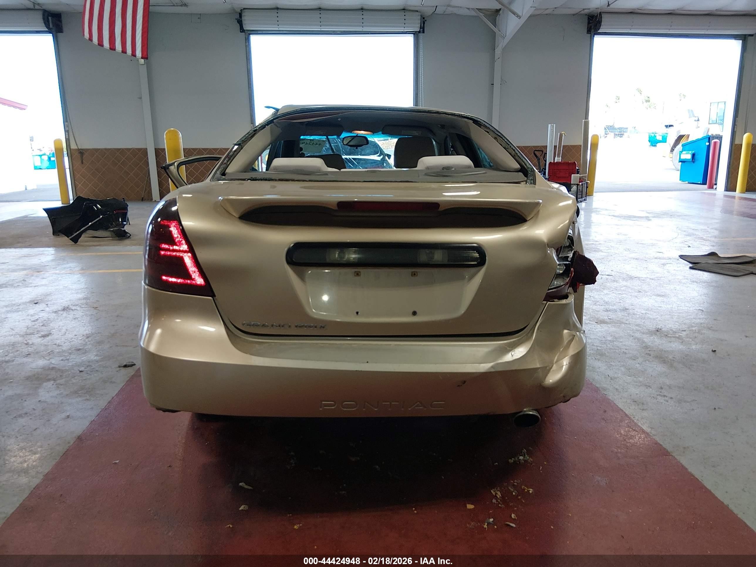 2005 Pontiac Grand Prix   Gold vin: 2G2WP522451195182