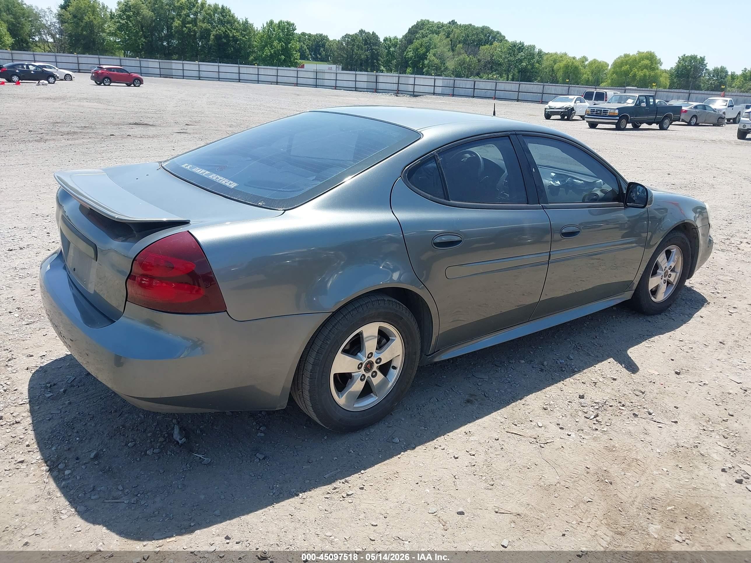 2005 Pontiac Grand Prix   Gray vin: 2G2WP522451283603