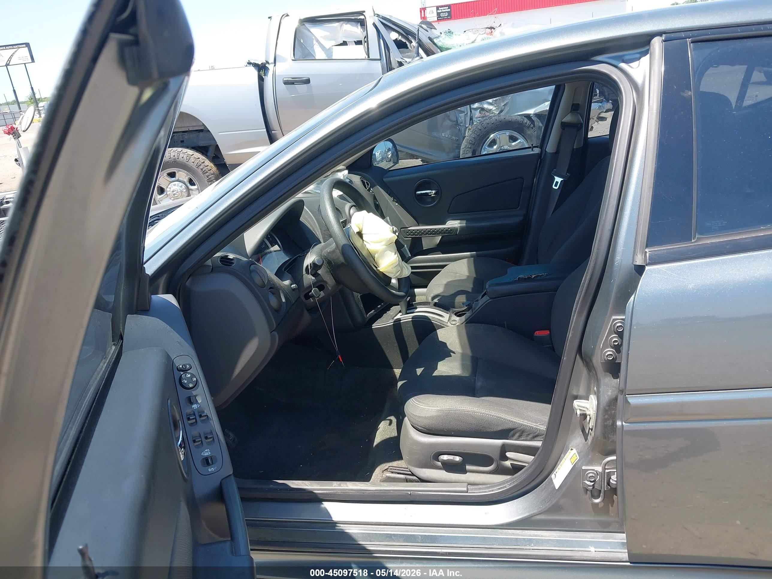 2005 Pontiac Grand Prix   Gray vin: 2G2WP522451283603