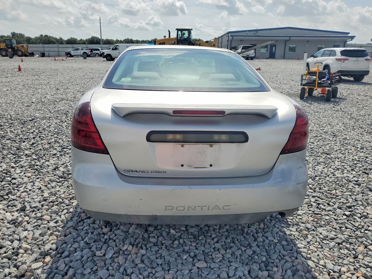2005 Pontiac Grand Prix Серебряный vin: 2G2WP522651177931