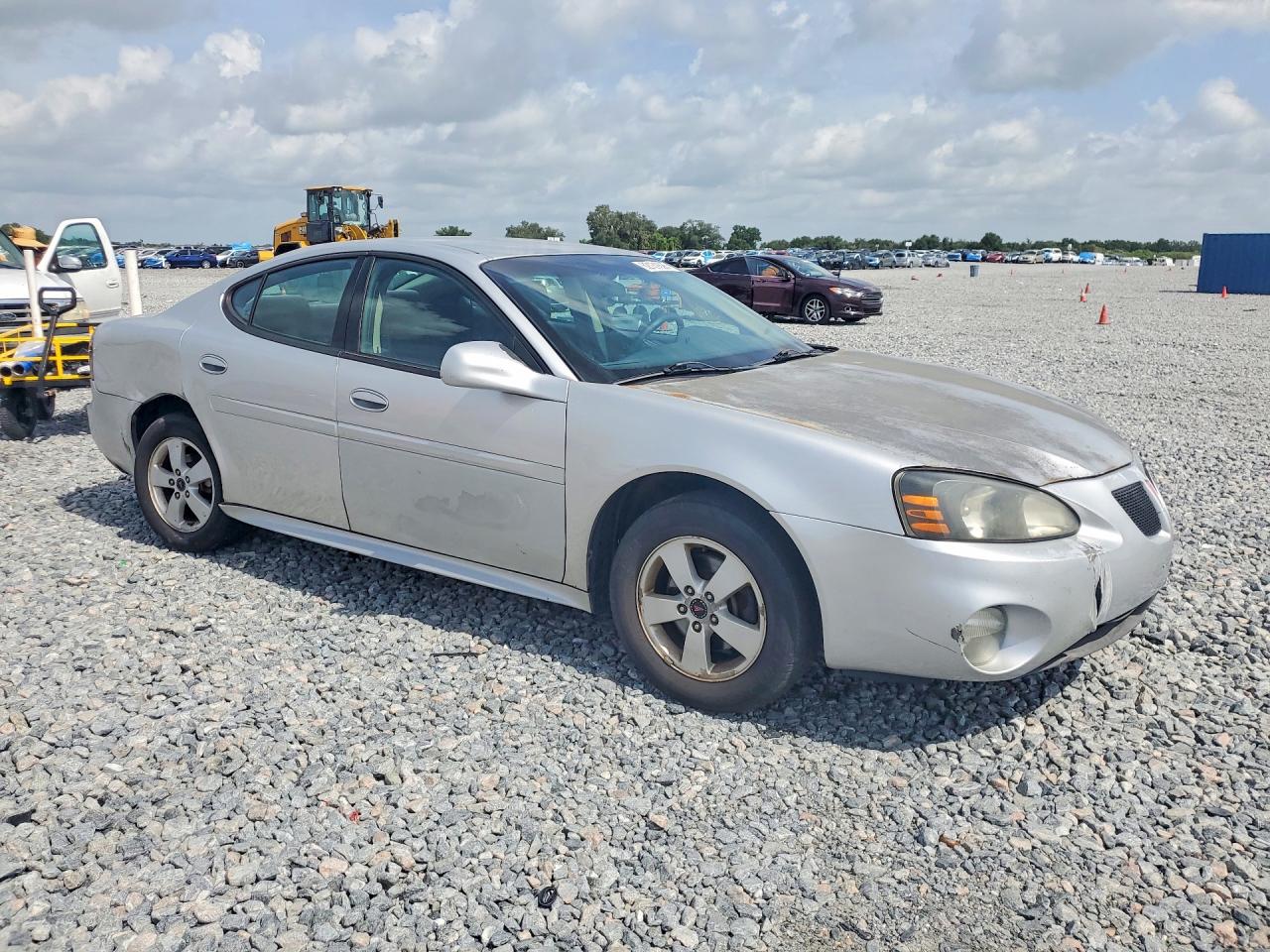 2005 Pontiac Grand Prix Серебряный vin: 2G2WP522651177931