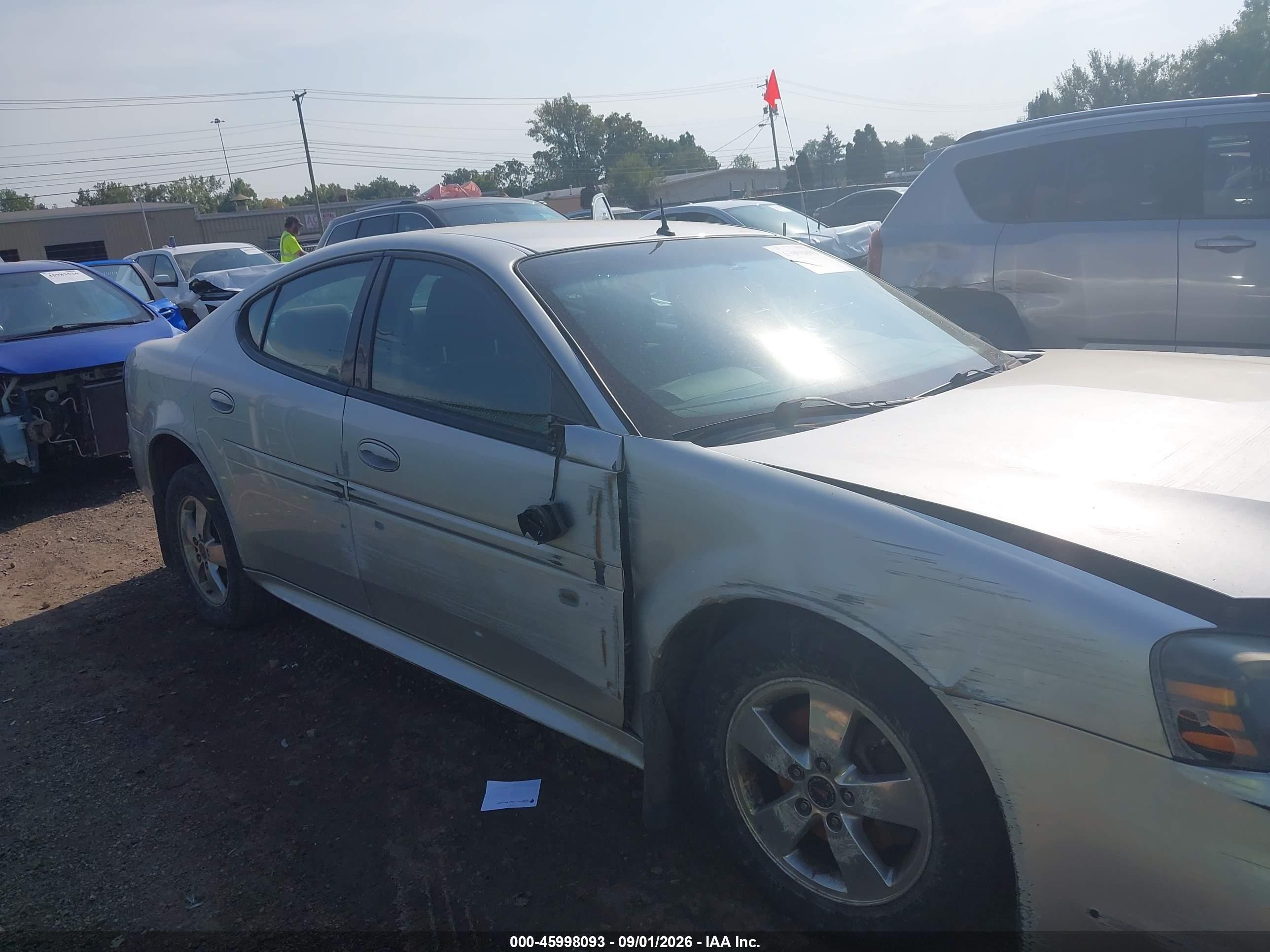 2005 Pontiac Grand Prix Silver vin: 2G2WP522651298863