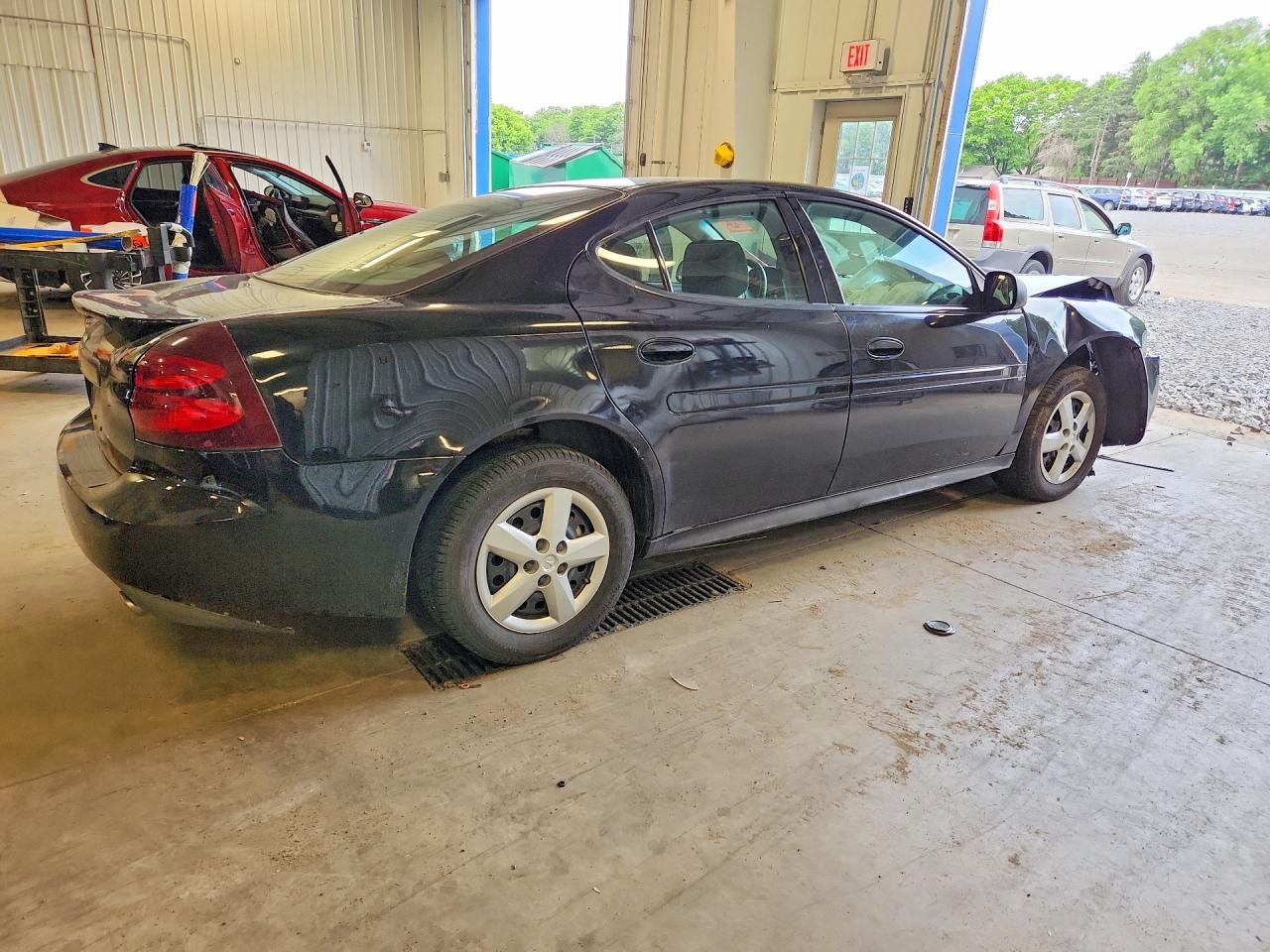 2005 Pontiac Grand Prix Black vin: 2G2WP522751318179