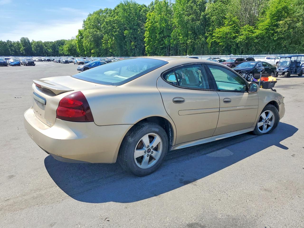 2005 Pontiac Grand Prix Gold vin: 2G2WP522851342605