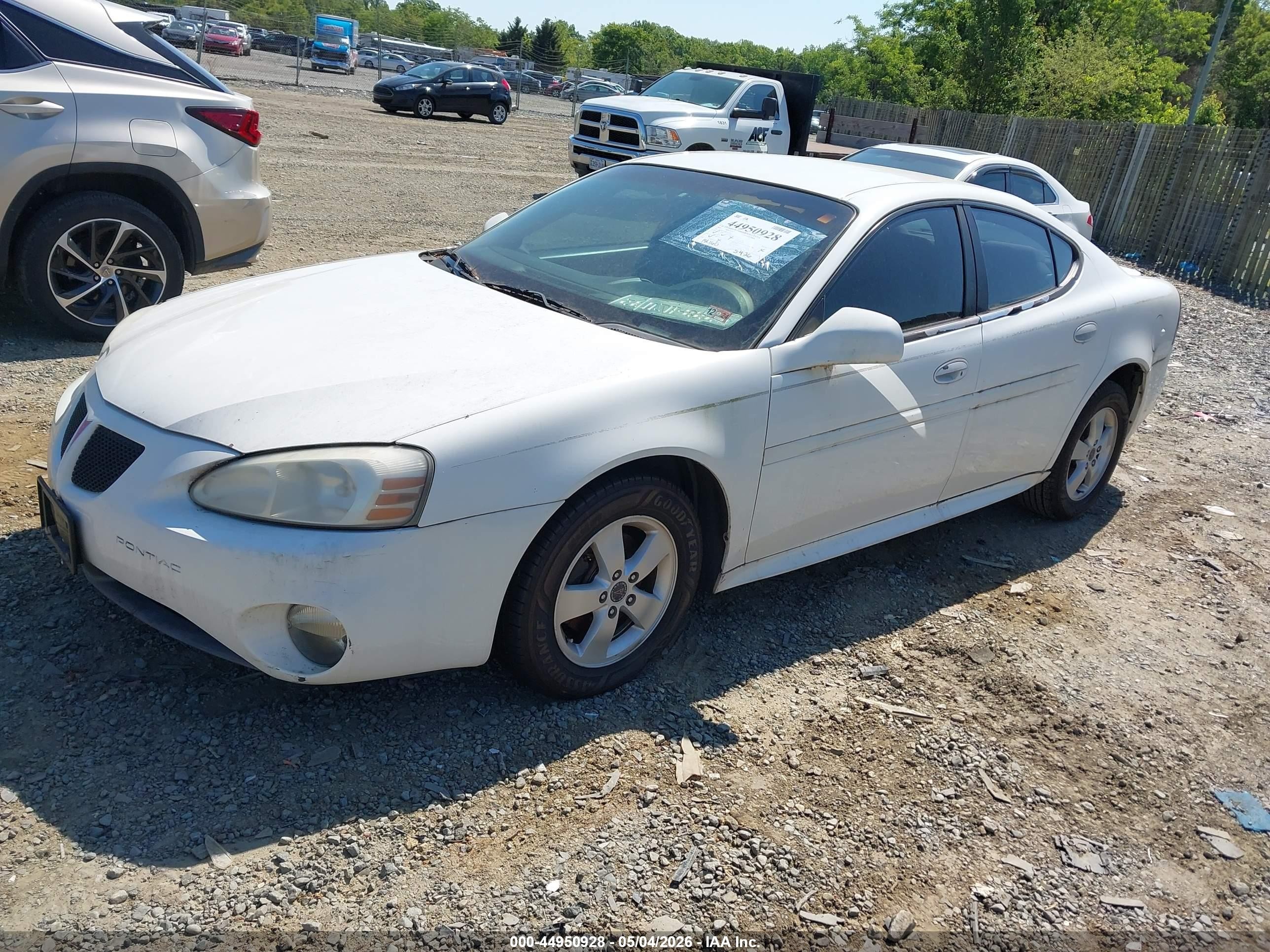 2005 Pontiac Grand Prix   White vin: 2G2WP522951195954