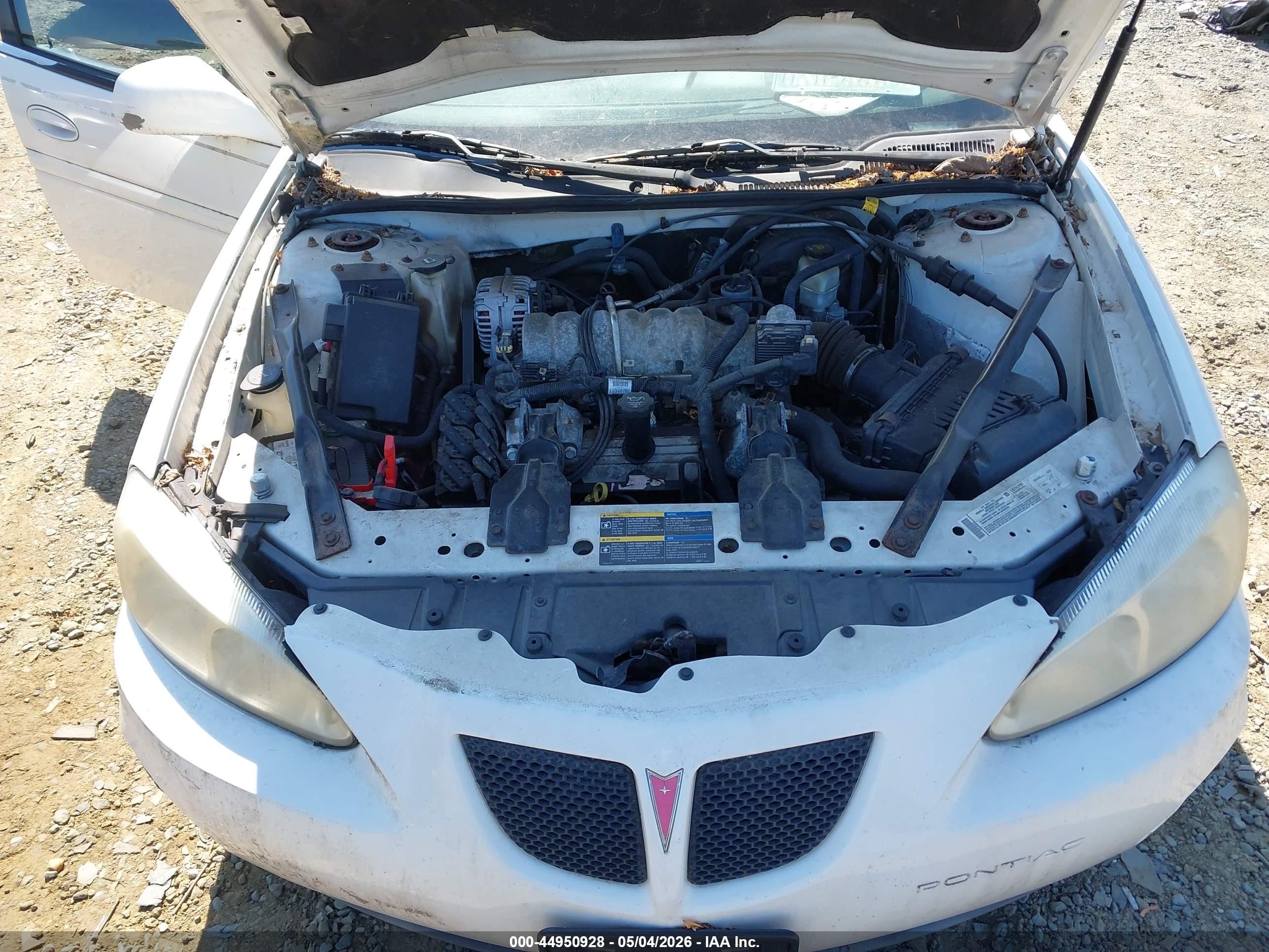 2005 Pontiac Grand Prix   White vin: 2G2WP522951195954