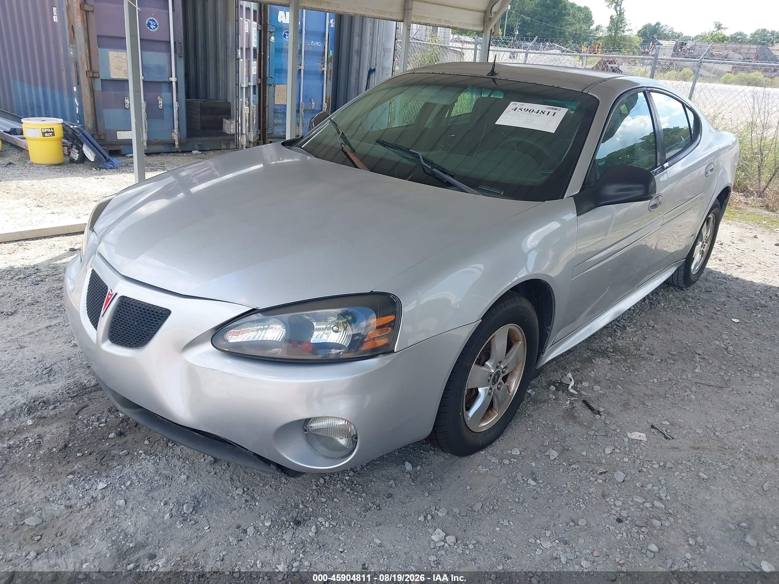 2005 Pontiac Grand Prix   Silver vin: 2G2WP522951200392