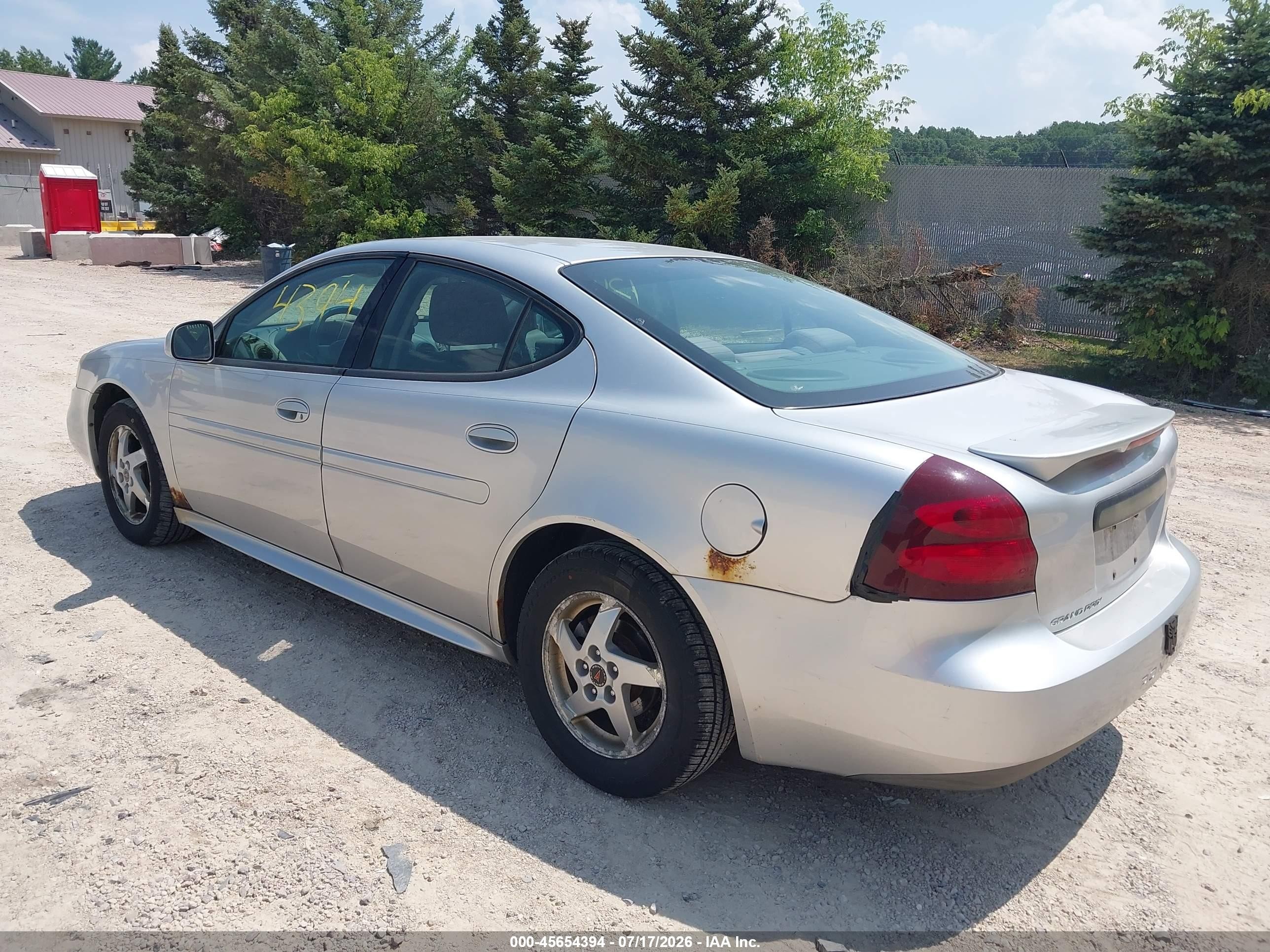 2005 Pontiac Grand Prix   Серебряный vin: 2G2WP522951206533