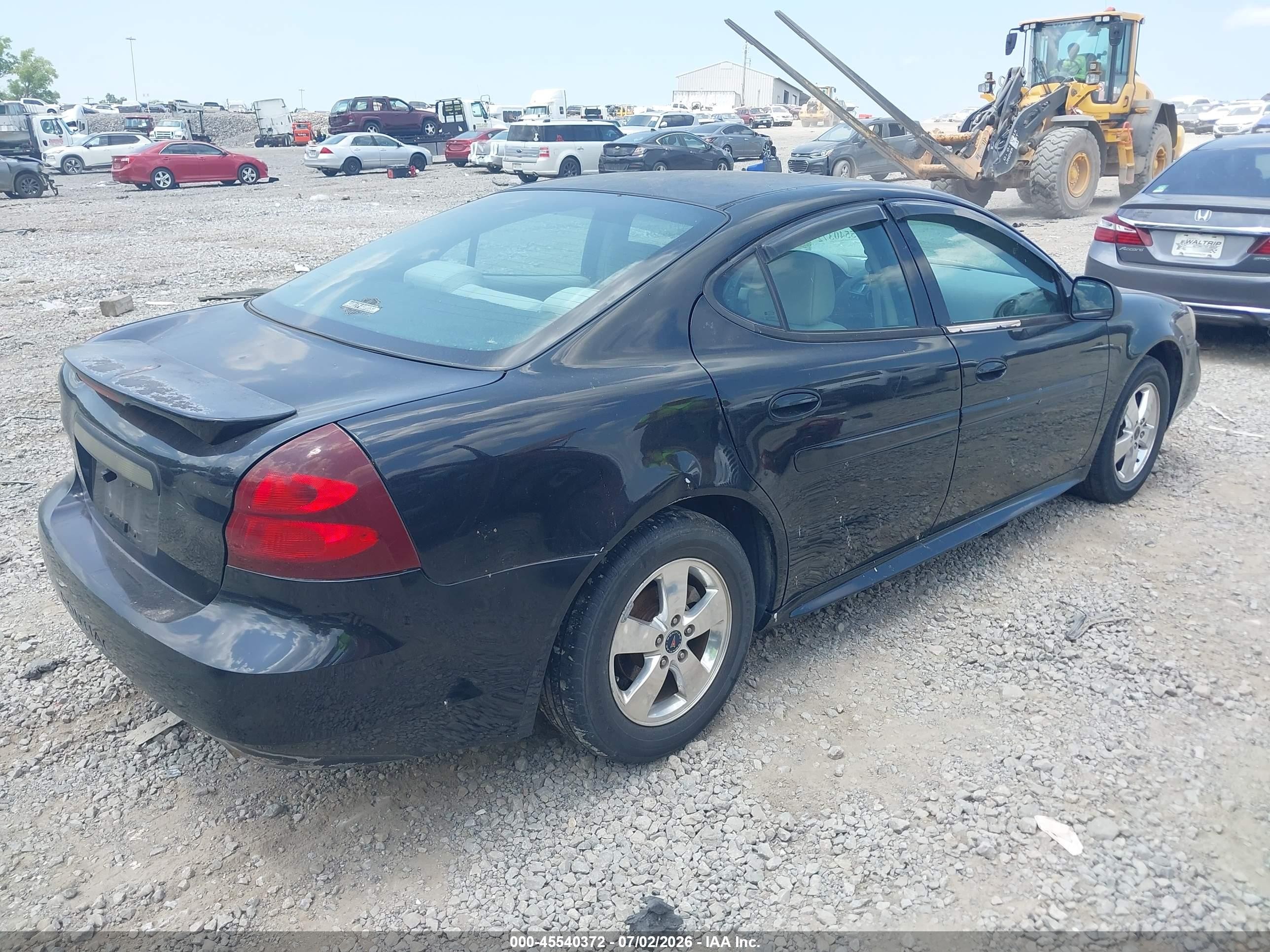 2005 Pontiac Grand Prix   Black vin: 2G2WP522X51176037