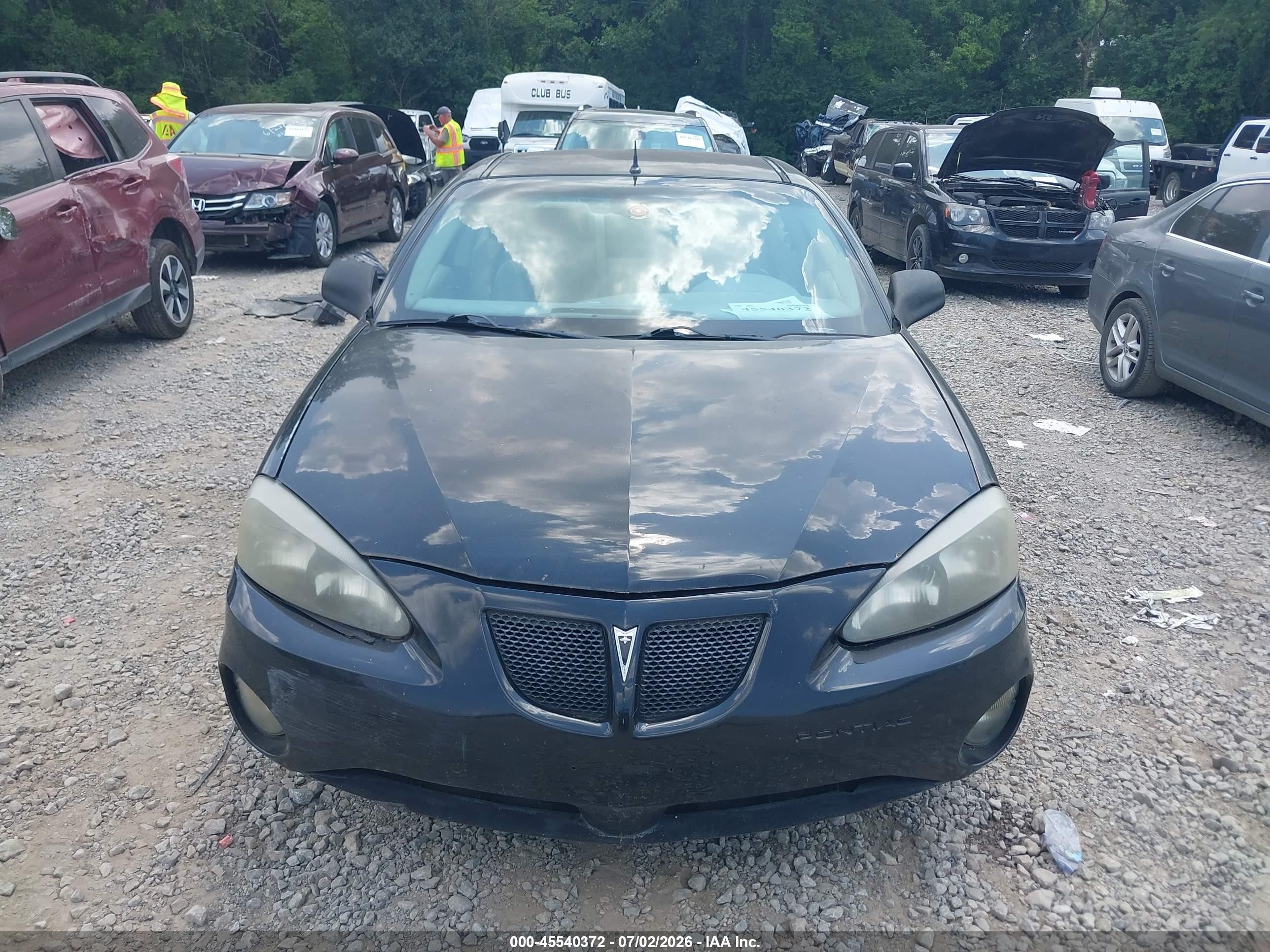 2005 Pontiac Grand Prix   Black vin: 2G2WP522X51176037