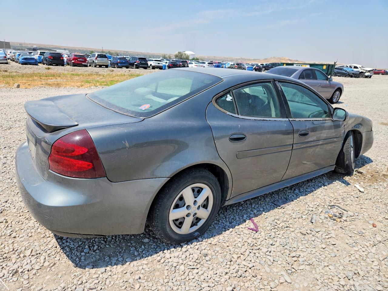 2005 Pontiac Grand Prix Gray vin: 2G2WP542651315853