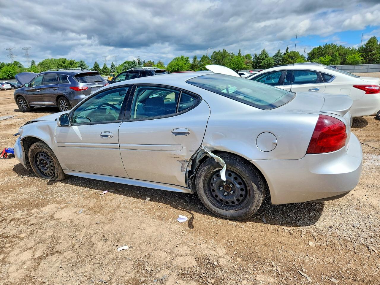 2005 Pontiac Grand Prix Silver vin: 2G2WP542851309181