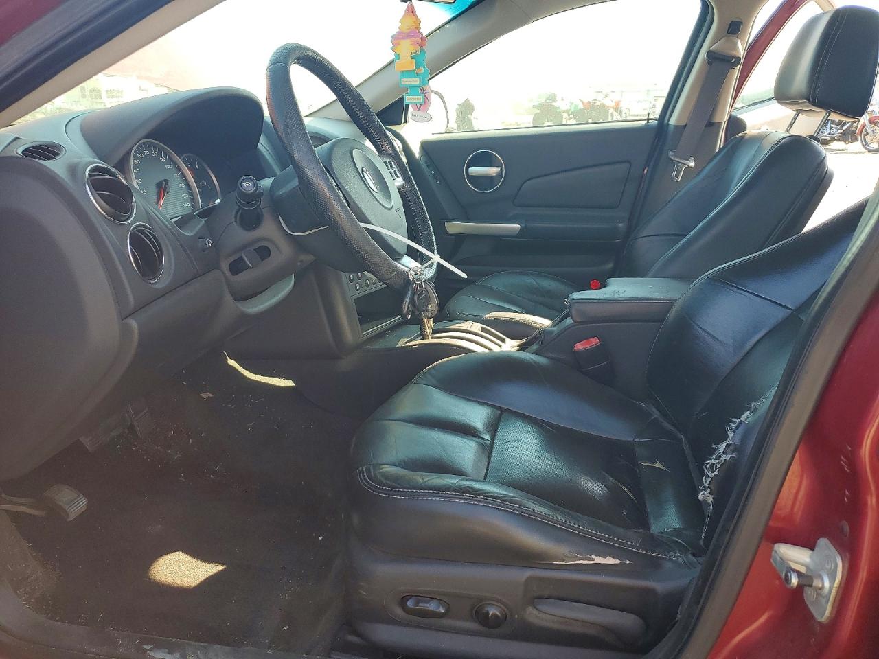 2006 Pontiac Grand Prix Red vin: 2G2WP552061196438