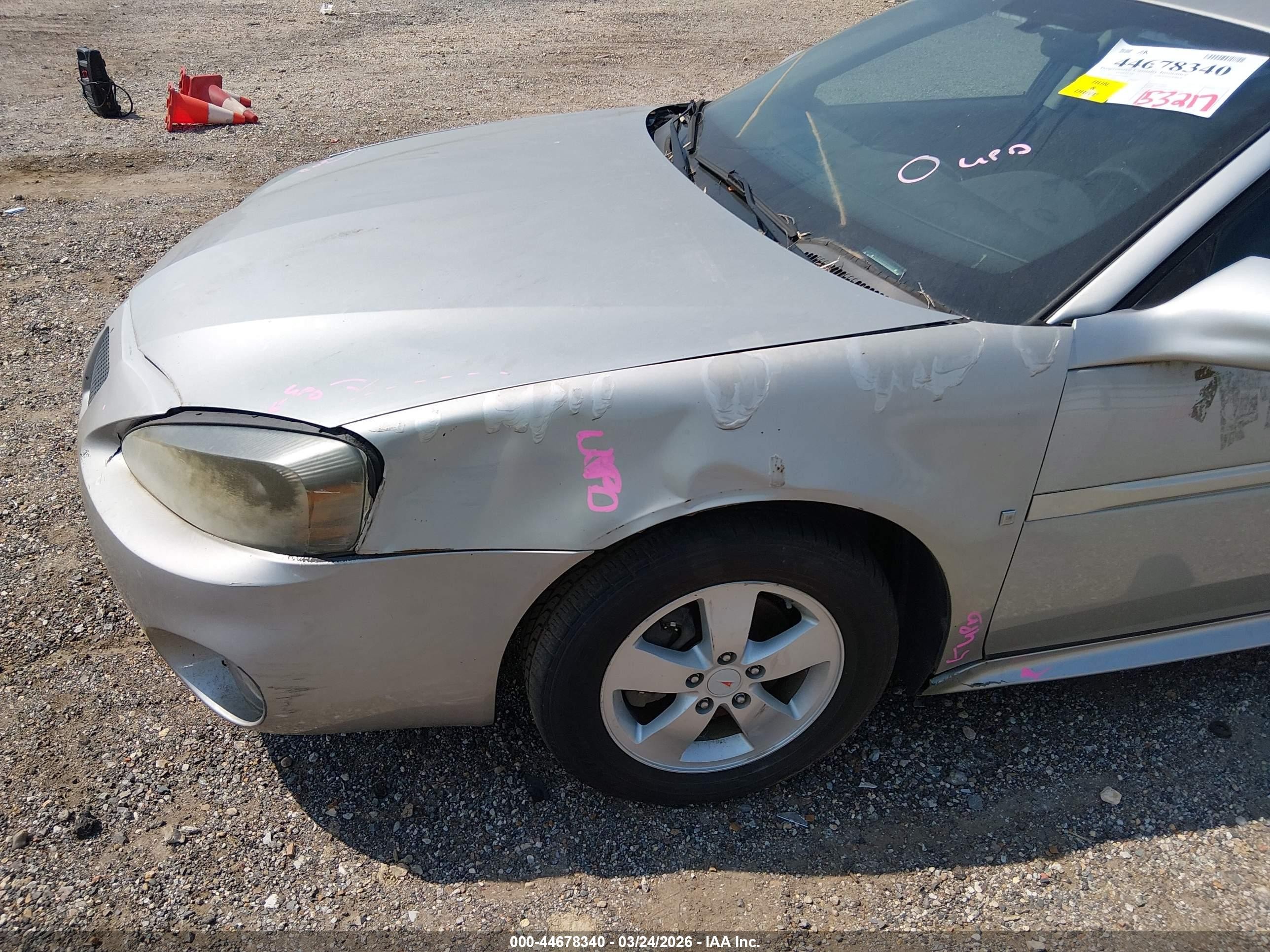 2007 Pontiac Grand Prix   Серебряный vin: 2G2WP552071106853