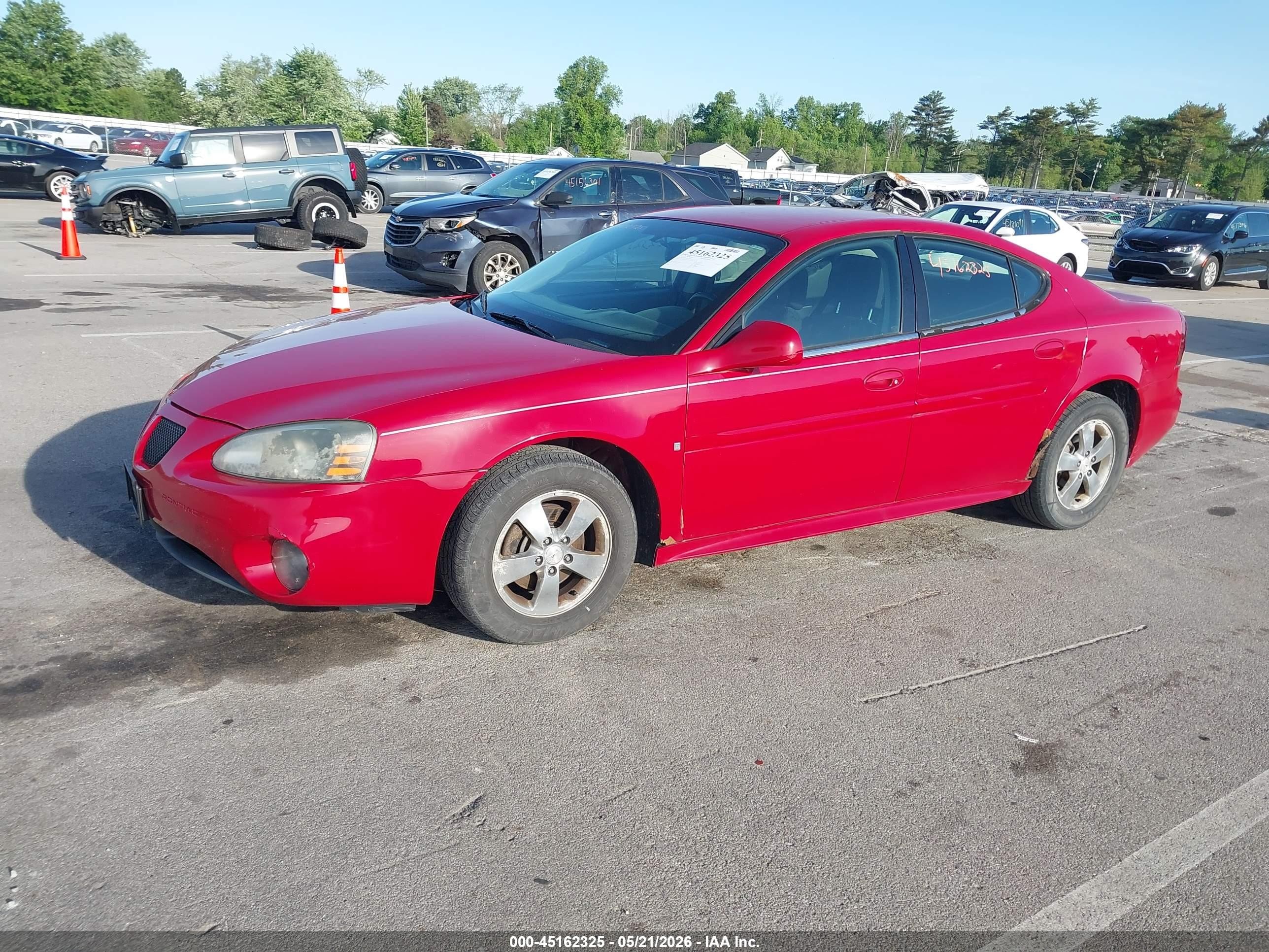 2007 Pontiac Grand Prix   Красный vin: 2G2WP552071129713