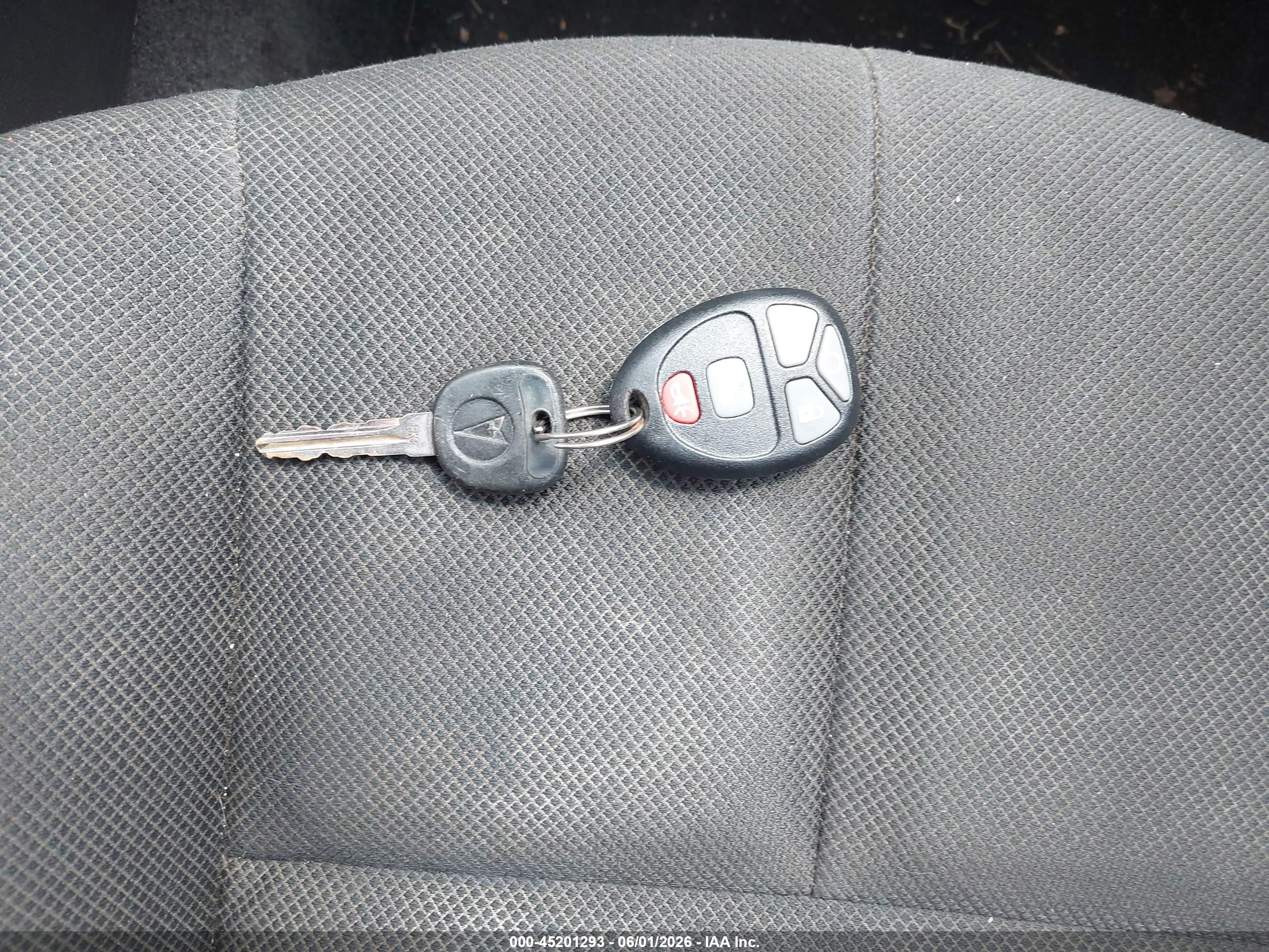 2008 Pontiac Grand Prix   Красный vin: 2G2WP552081111164