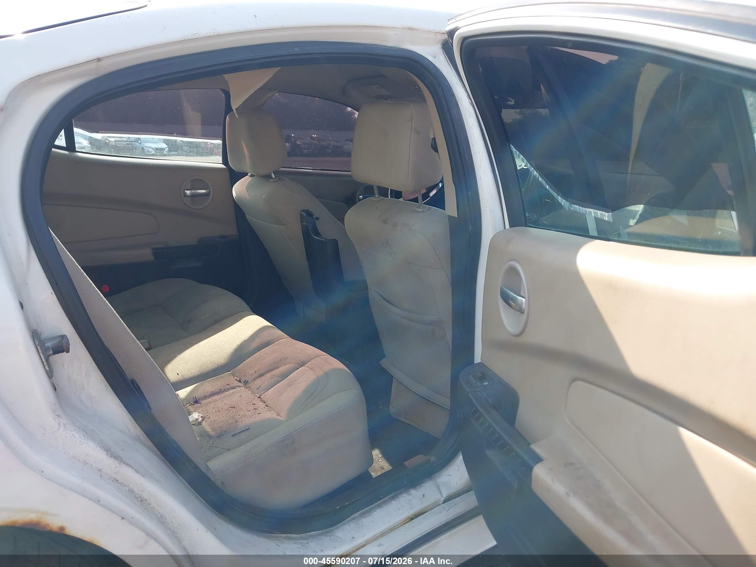 2006 Pontiac Grand Prix   White vin: 2G2WP552161266934