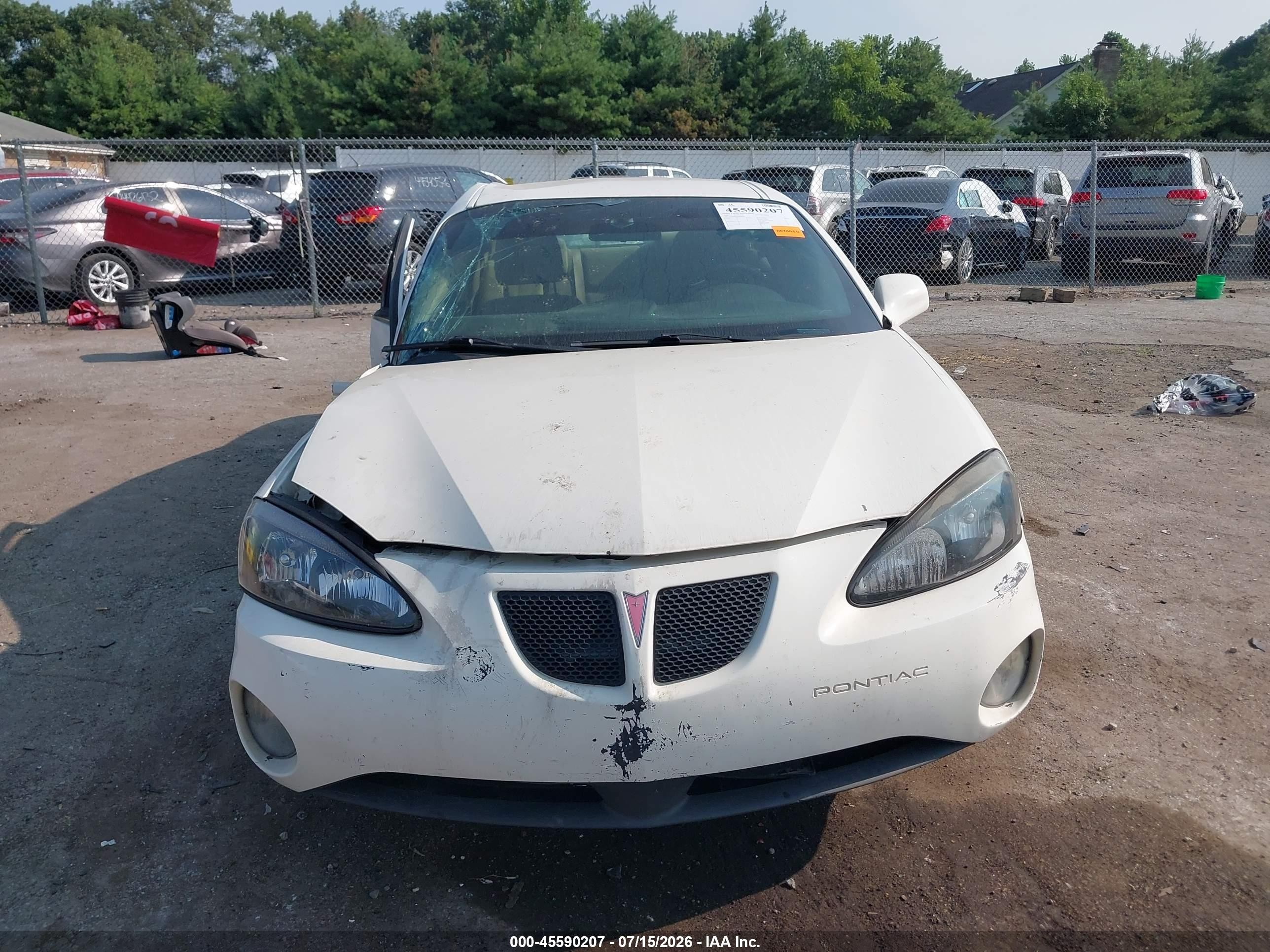 2006 Pontiac Grand Prix   White vin: 2G2WP552161266934