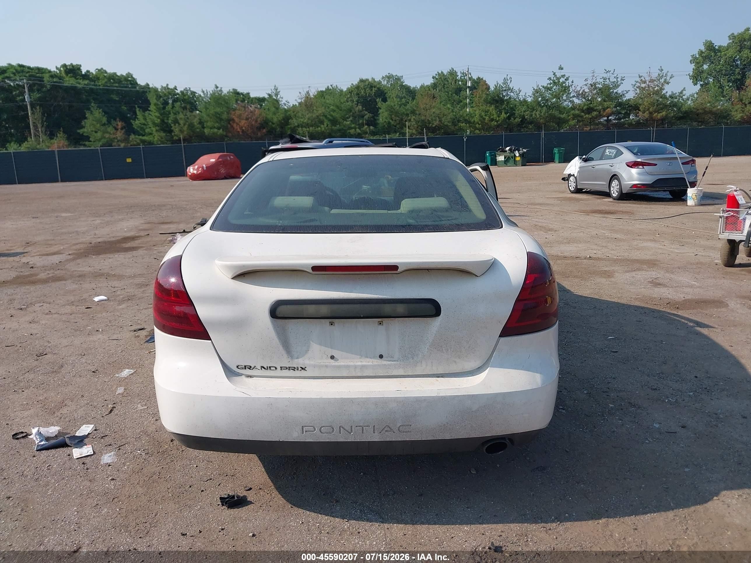 2006 Pontiac Grand Prix   White vin: 2G2WP552161266934