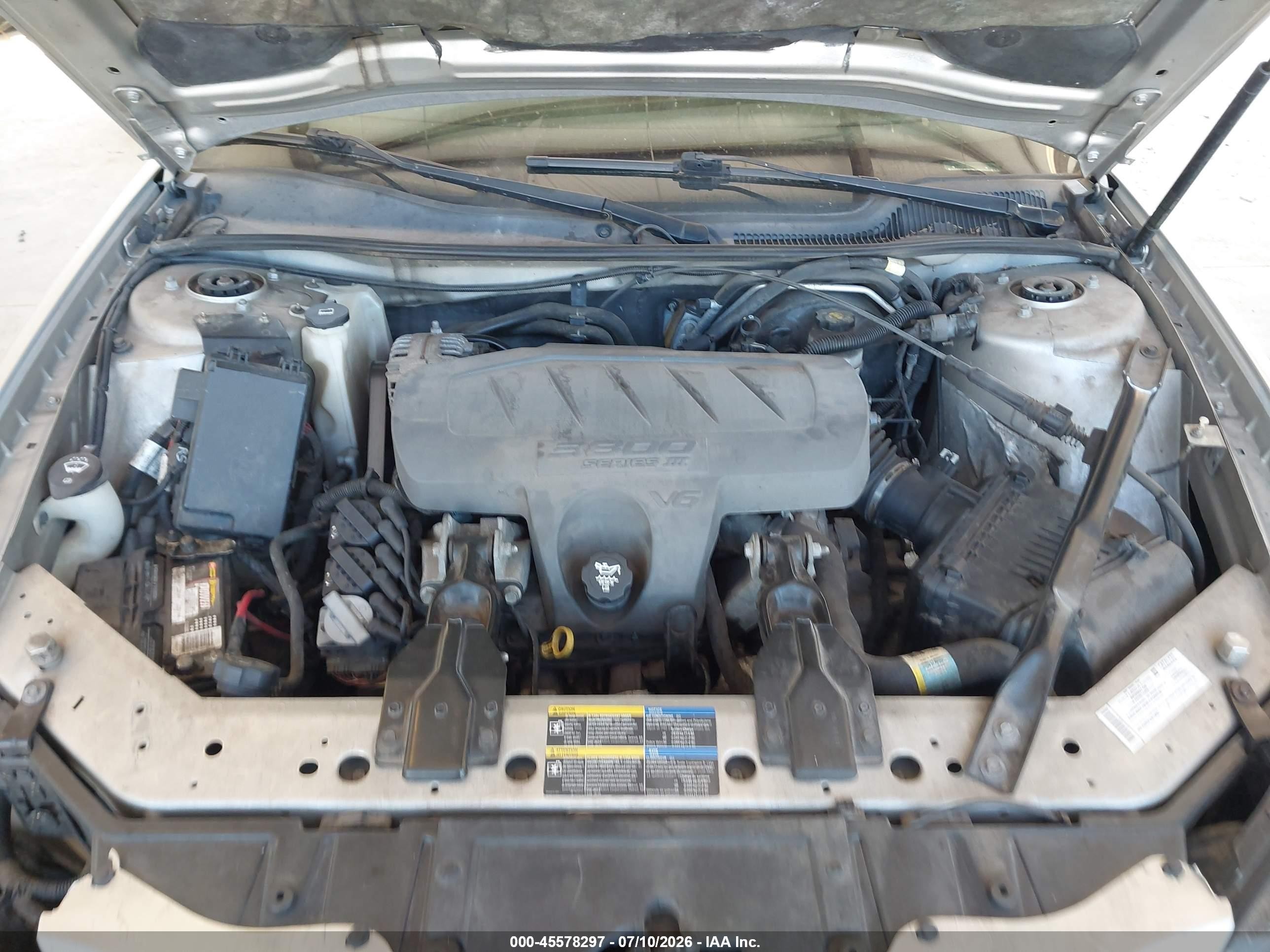 2007 Pontiac Grand Prix   Silver vin: 2G2WP552171119367